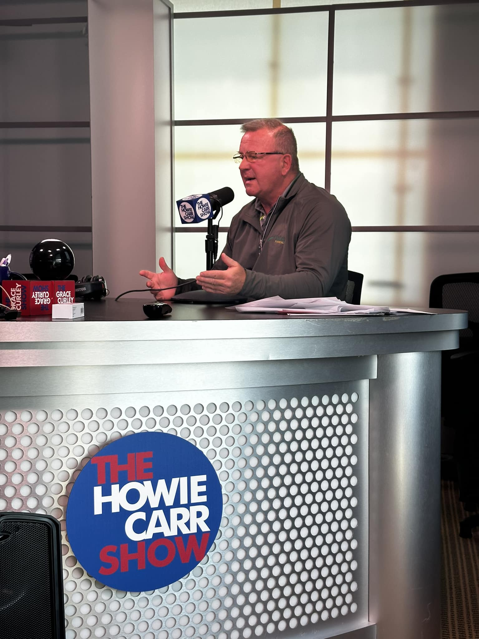 Steve Joins Howie Carr on the Meet Experts Podcast!