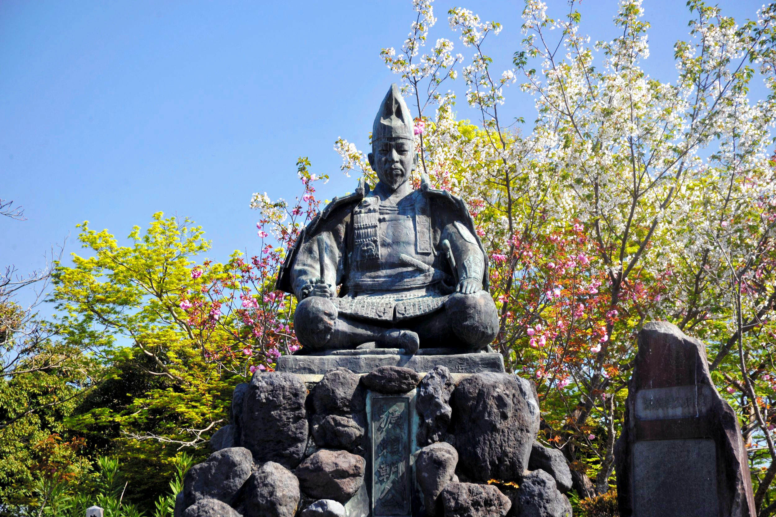 鎌倉幕府は「源頼朝とその仲間たち」？　東大史料編纂所・本郷教授が語るその実態 #600