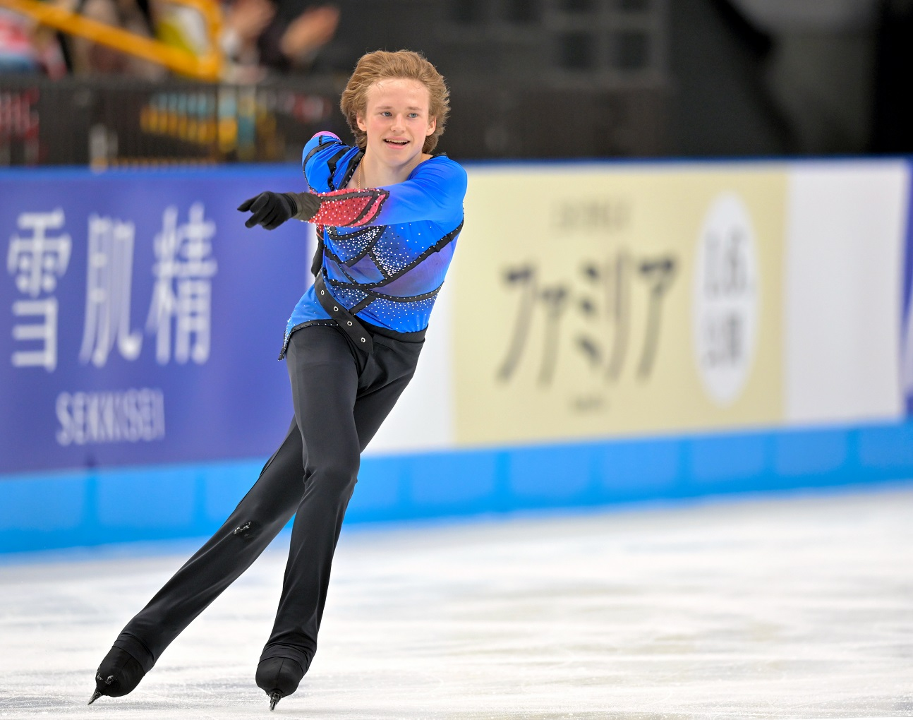 完成品 羽生結弦 新聞 2014.6.15 朝日新聞 味の素 アミノバイタル パリ