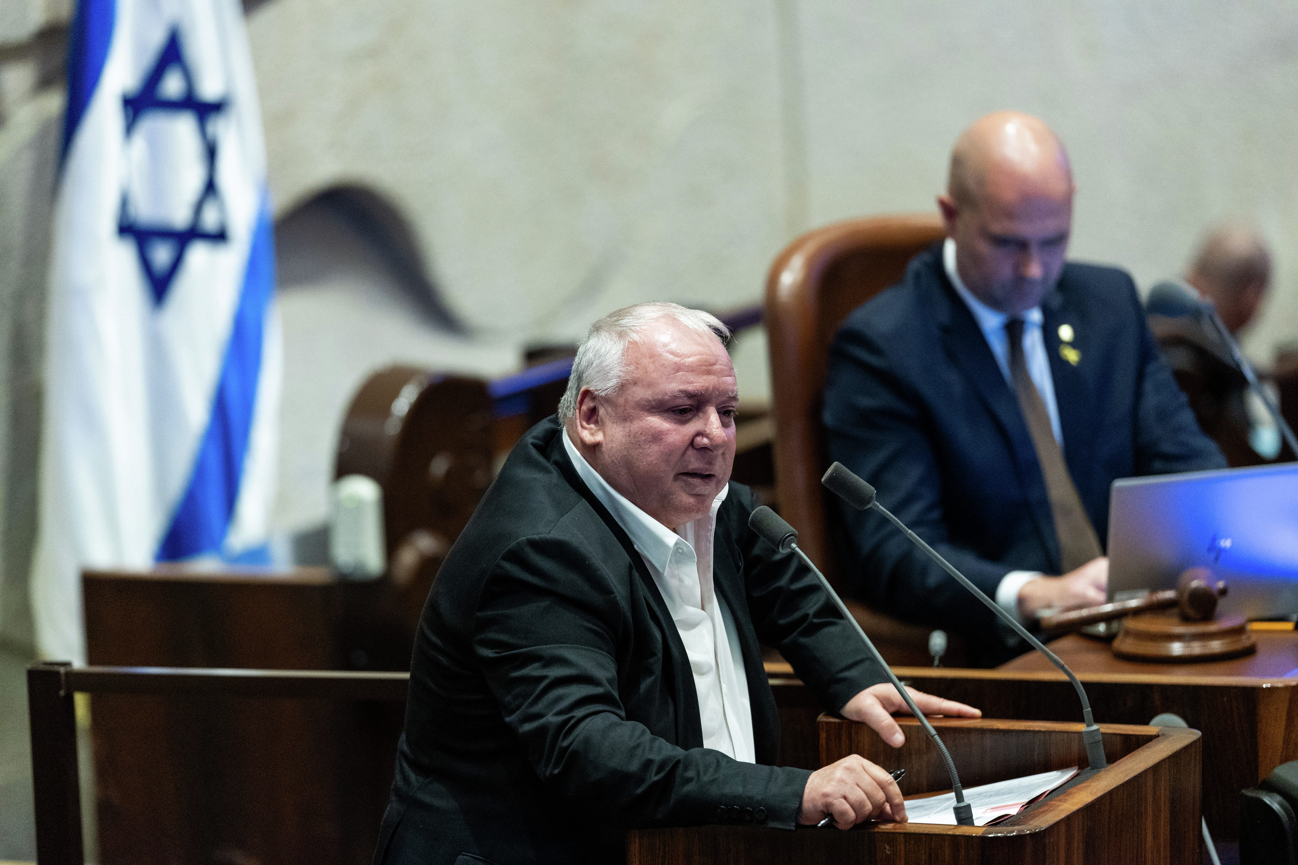 "בקבינט המצומצם יש אנשי צבא שמכירים עיתונאים - ויש להם אינטרס להדליף"