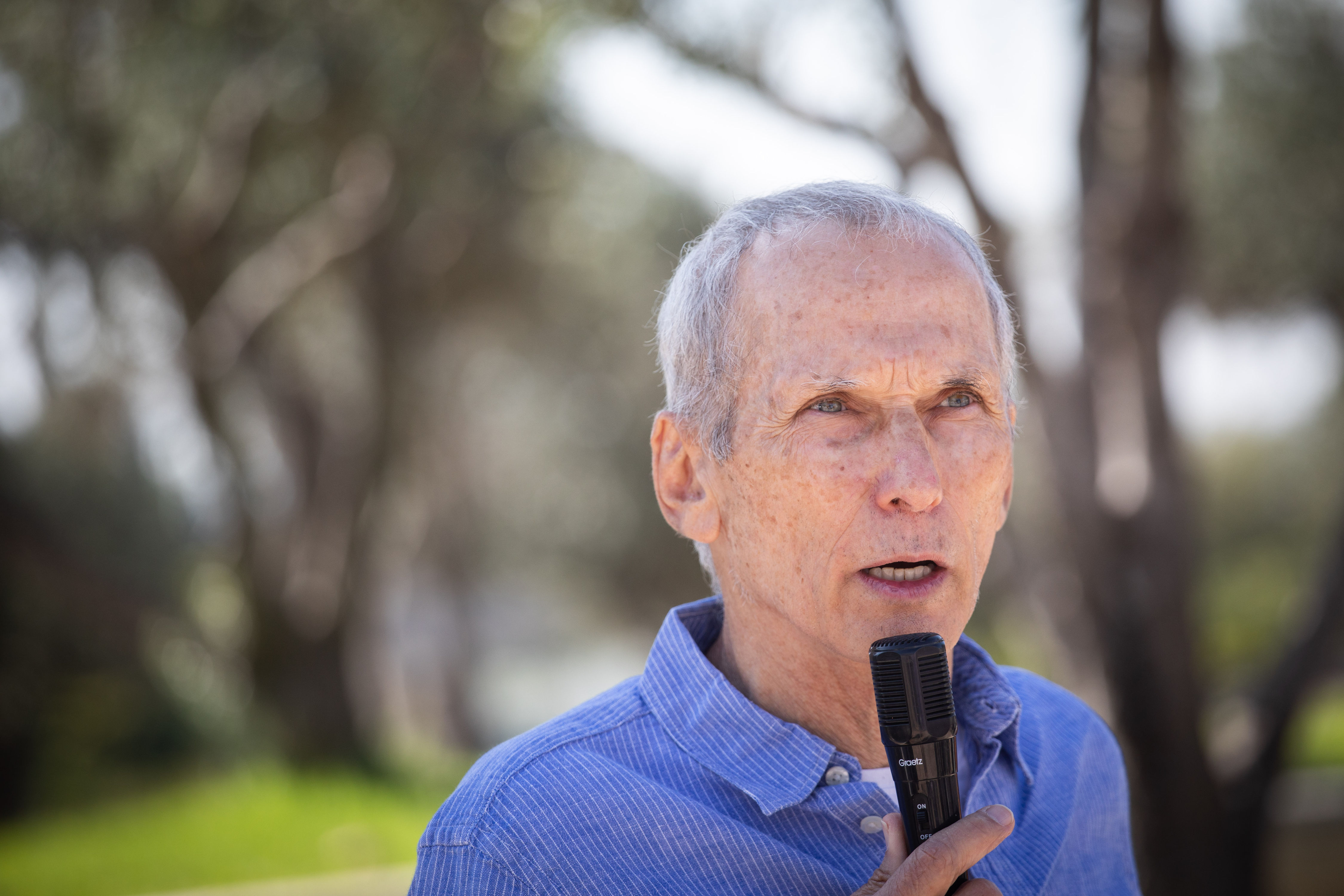 השר בר לב: "אין מקום לצו איסור פרסום בפרשת הסרסור בסוהרות"