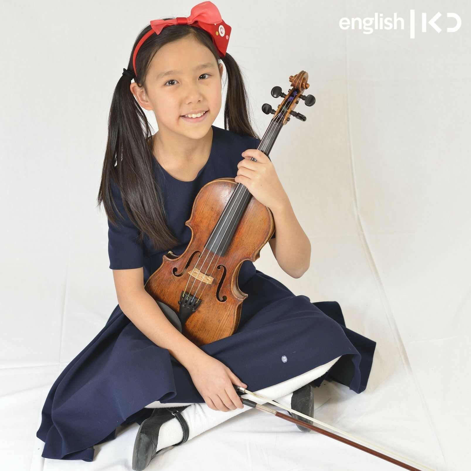 12-year-old violinist Leia Zhu performs in Israel