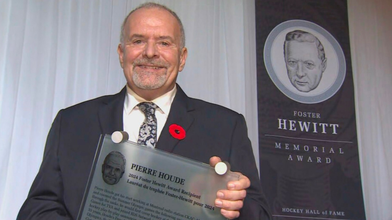 Habs play-by-play announcer Pierre Houde being honoured at the Hockey Hall of Fame