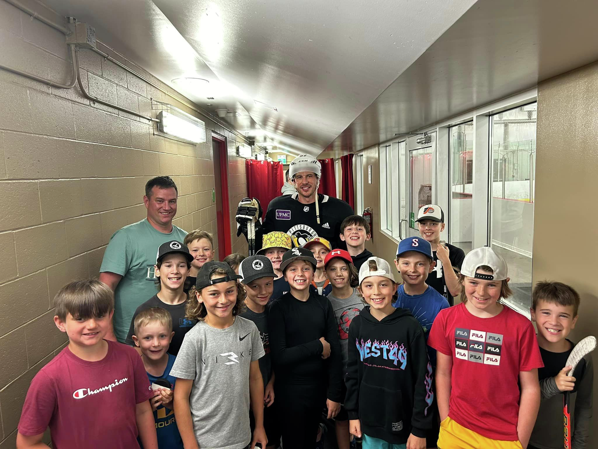 Sidney Crosby & Nathan MacKinnon Are Home In Halifax And Made These Kids So Happy!