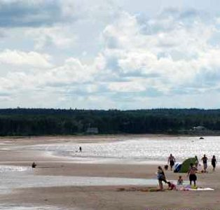 The Warmest Beaches In Canada Have Been Revealed & A Few Beaches Here In The Maritimes Made The List!