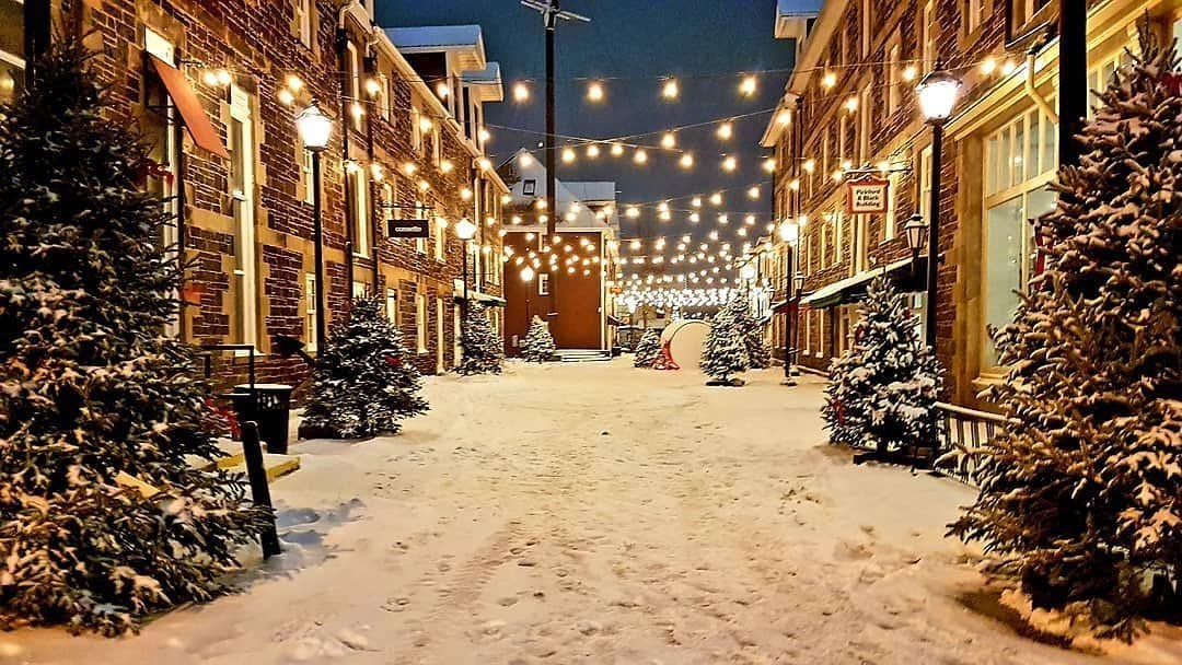 ANOTHER Hallmark Christmas Movie Is Being Filmed Here In Halifax! Here's What We Know: