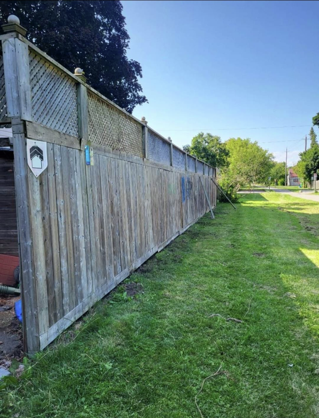 Experts on Call - Lean on Me Fence Repair