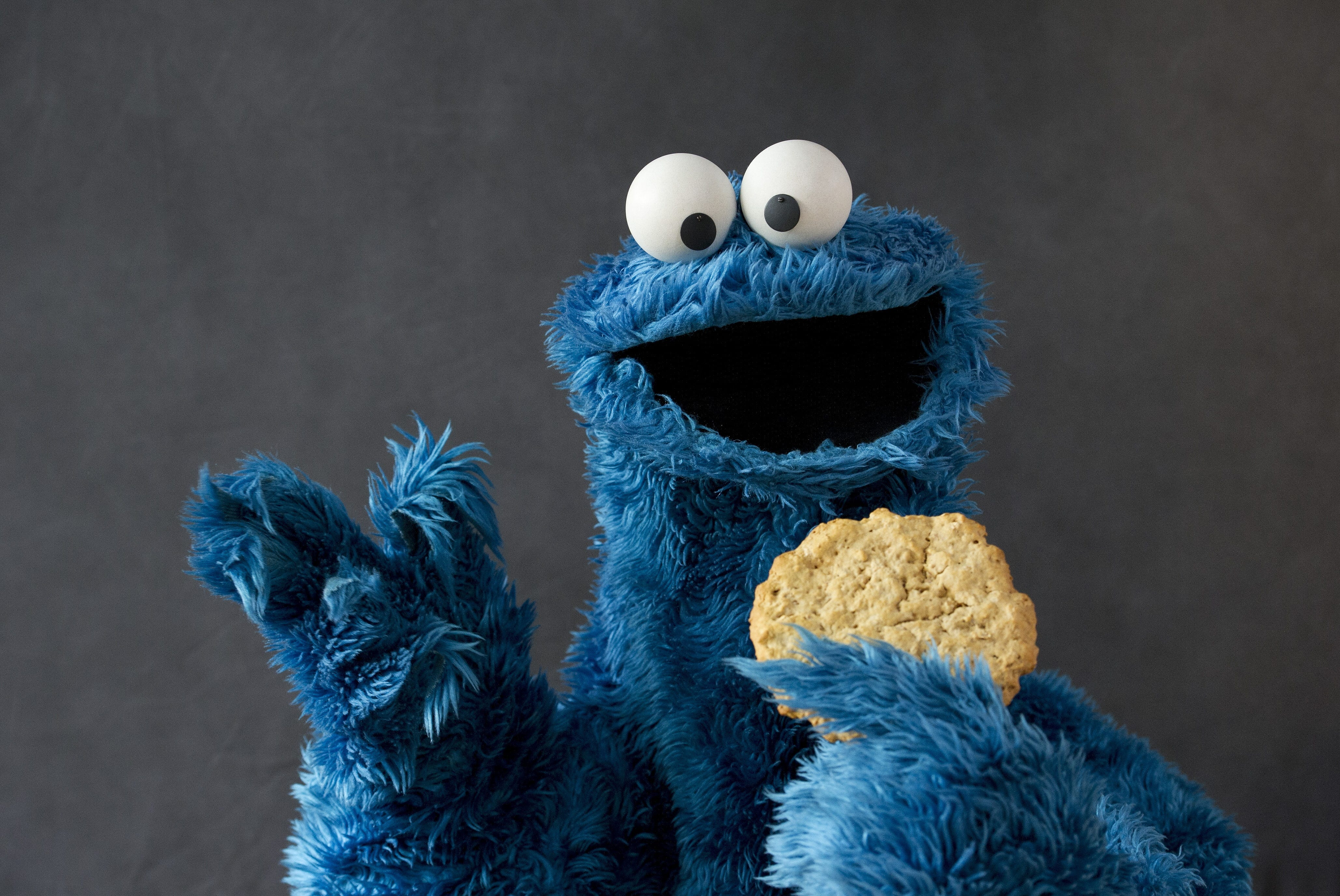Name That News: Uh-oh... The Cookie Monster says size really does matter
