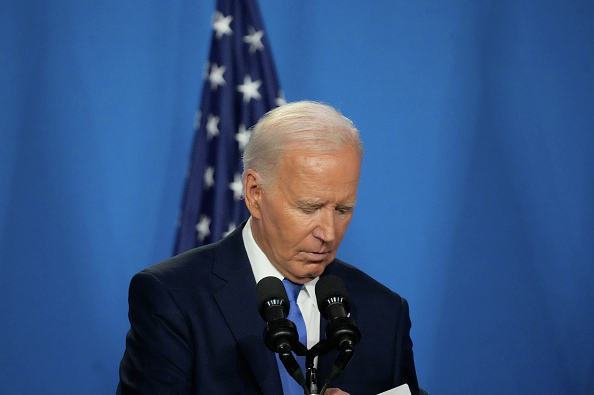 How does Biden win with so little strong support from his party?