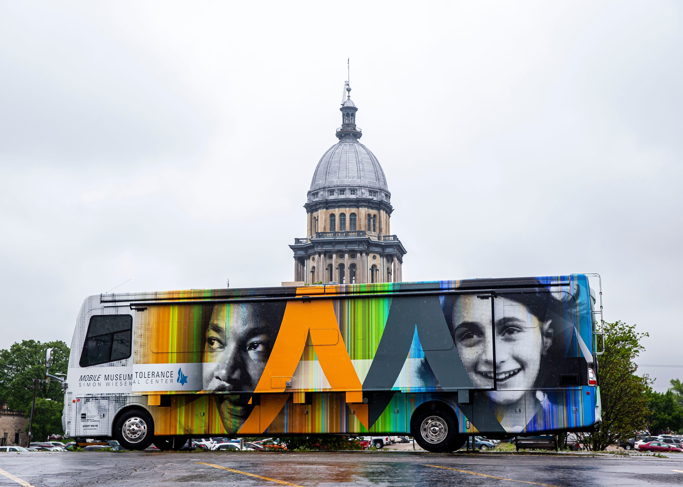 Mobile Museum of Tolerance brings the field trip to the schools