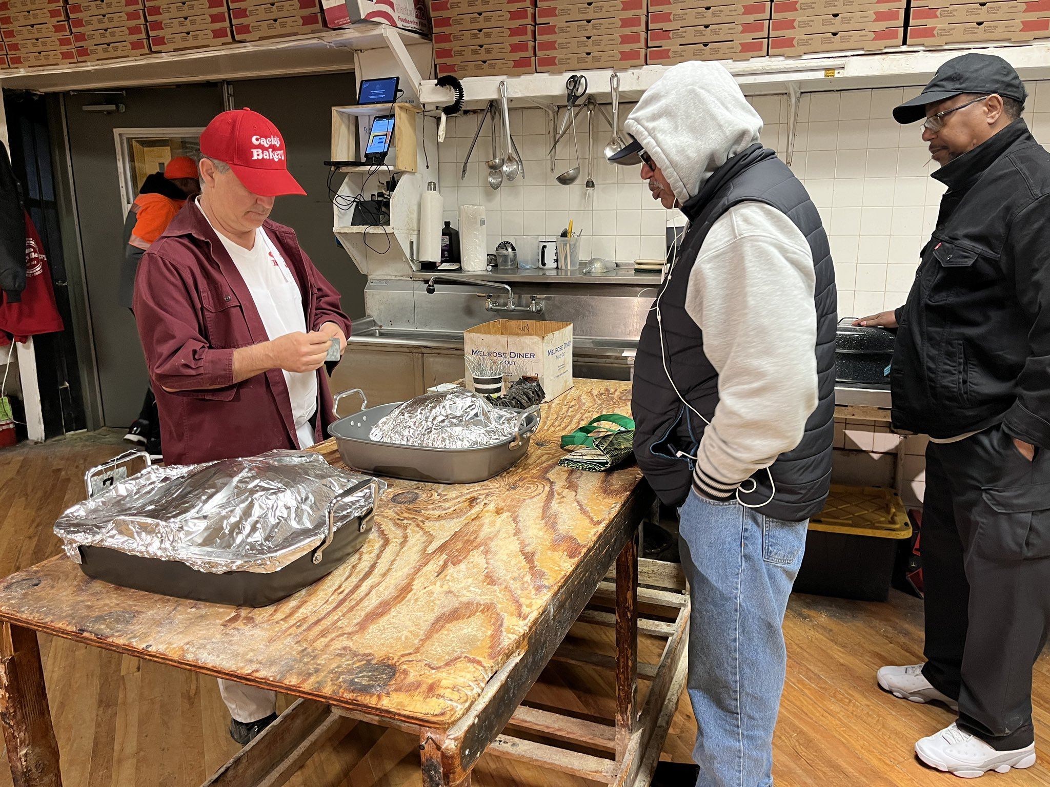 Hundreds flock to South Philly bakery for annual turkey bake