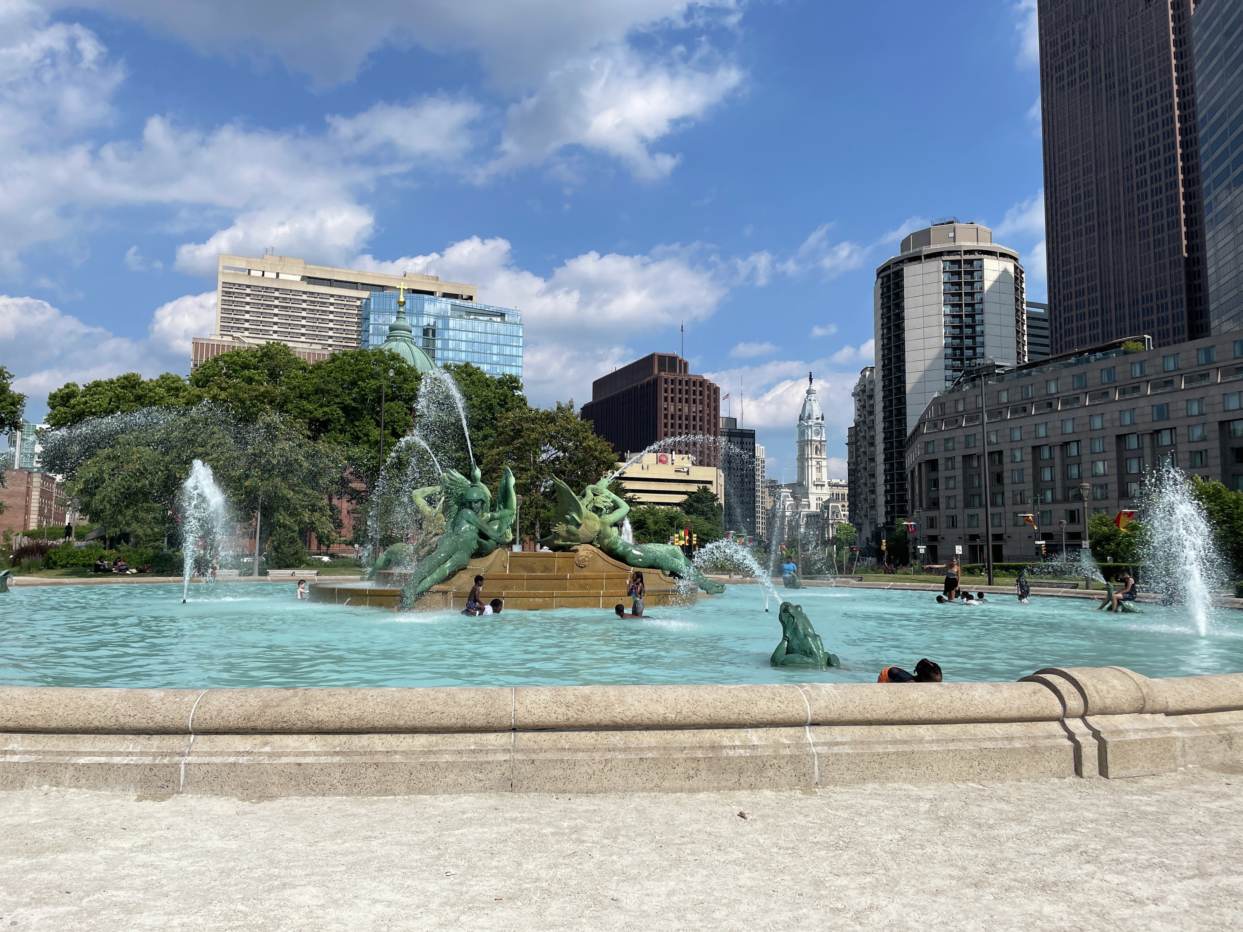 Philly residents beat the heat by splashing around in Swann Memorial Fountain