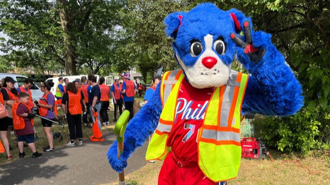 Camden takes shot at netting Sixers arena