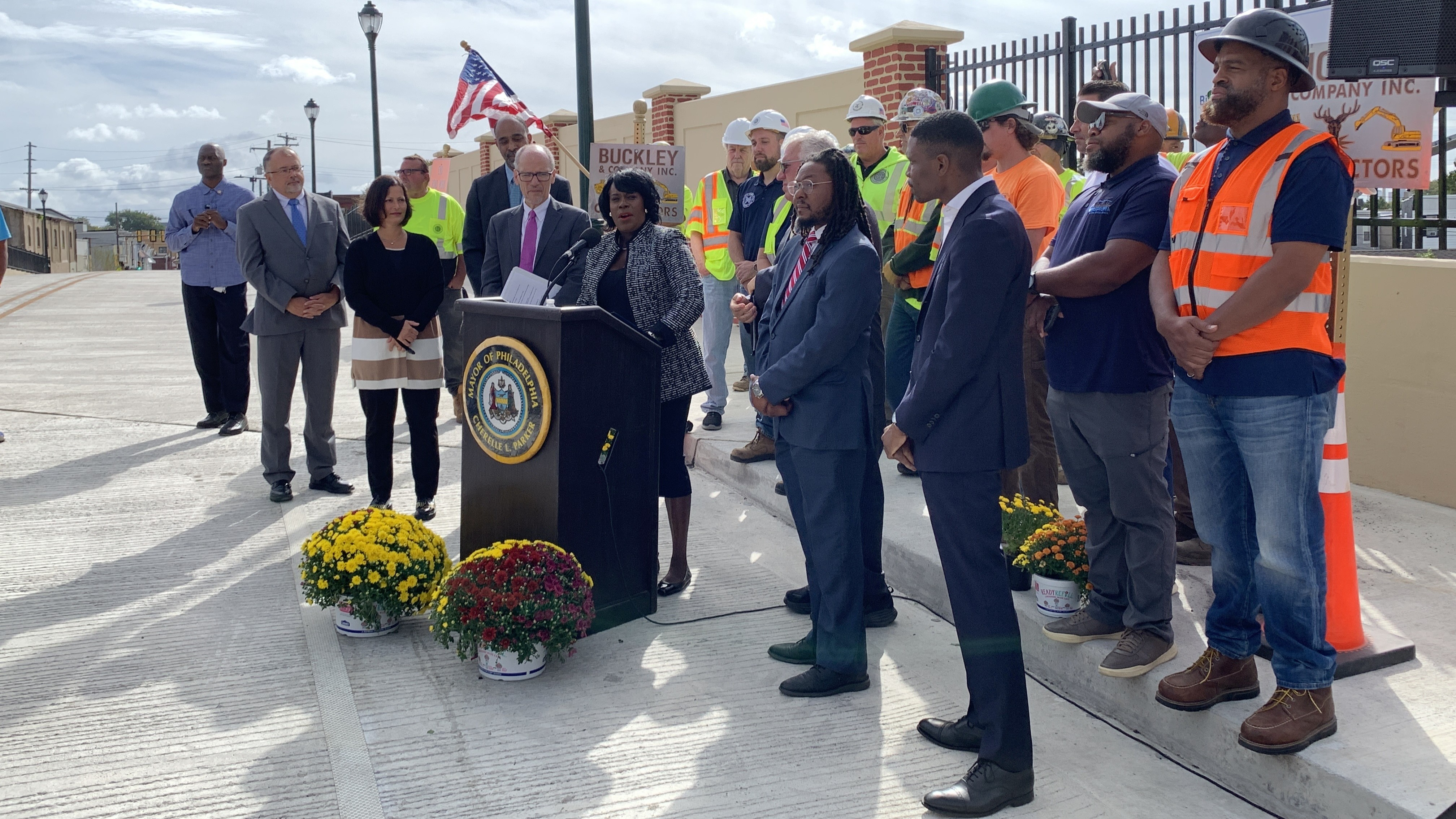 Key Strawberry Mansion bridge reopened in ribbon-cutting ceremony