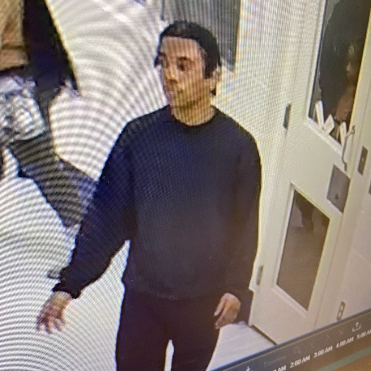 Police looking for 17-year-old prisoner who escaped custody at Children's Hospital of Philadelphia