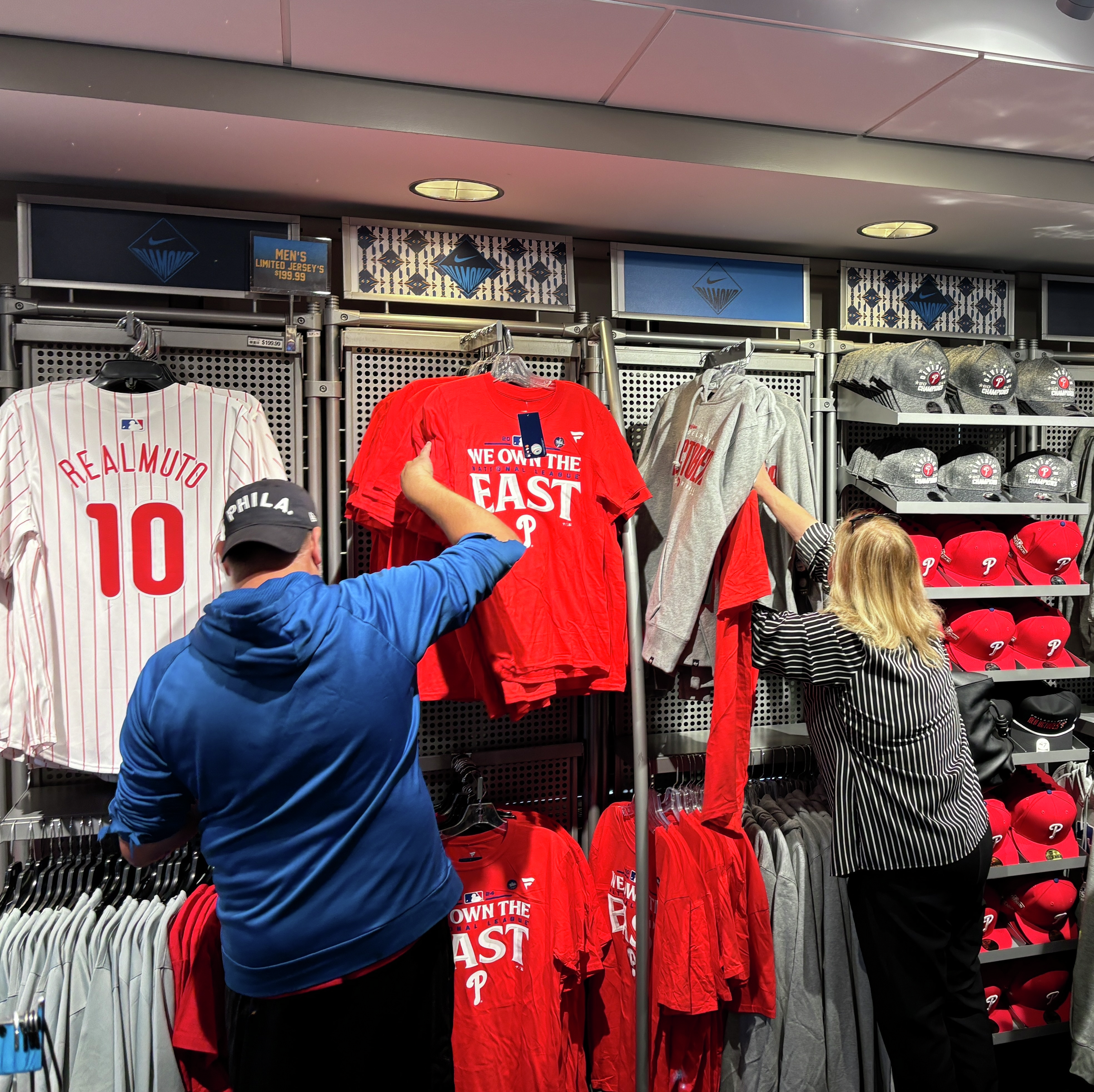 Phillies fans rush to get their hands on postseason merch