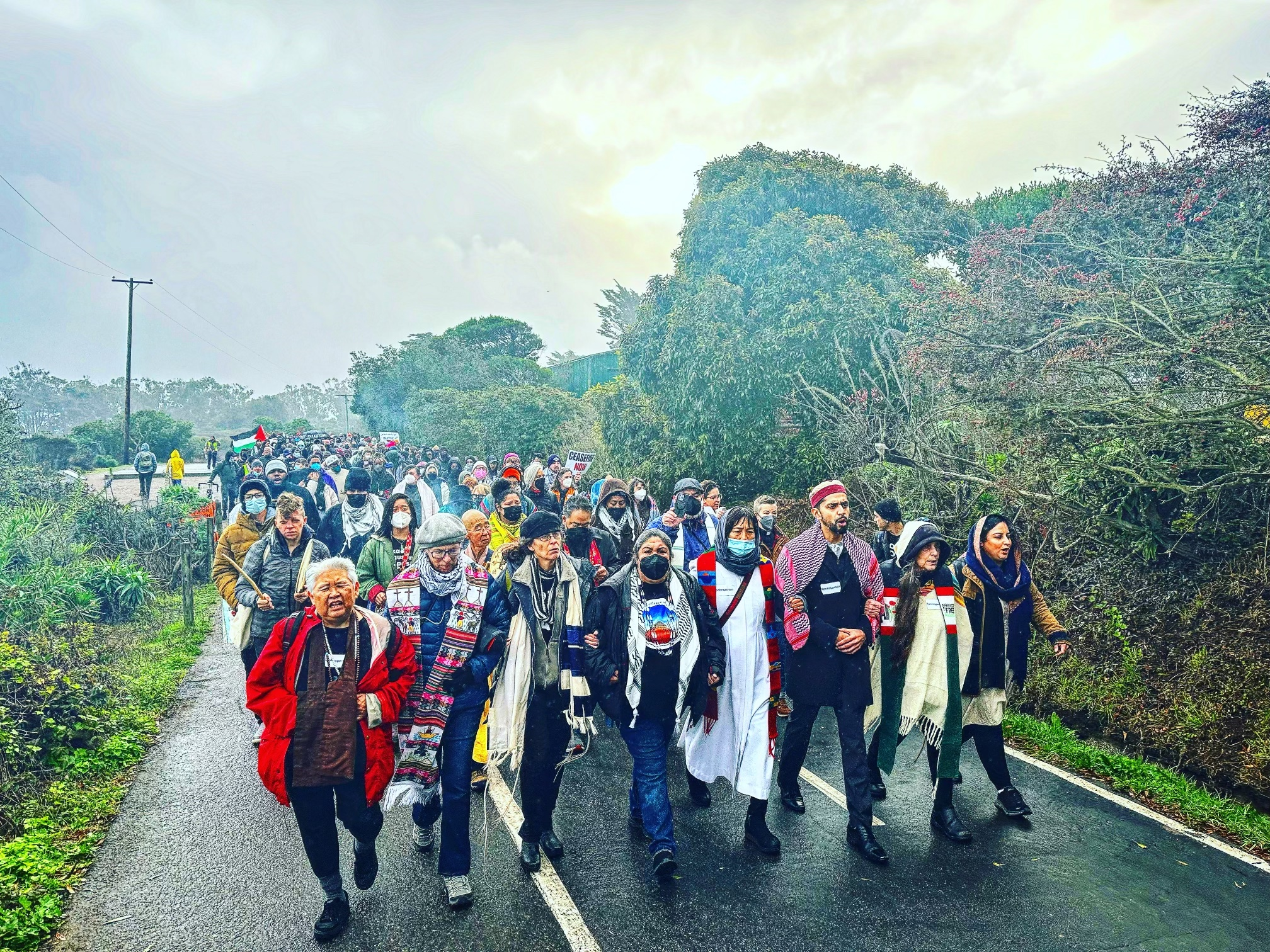 Interfaith walk over Golden Gate Bridge a sign of solidarity with Palestinians