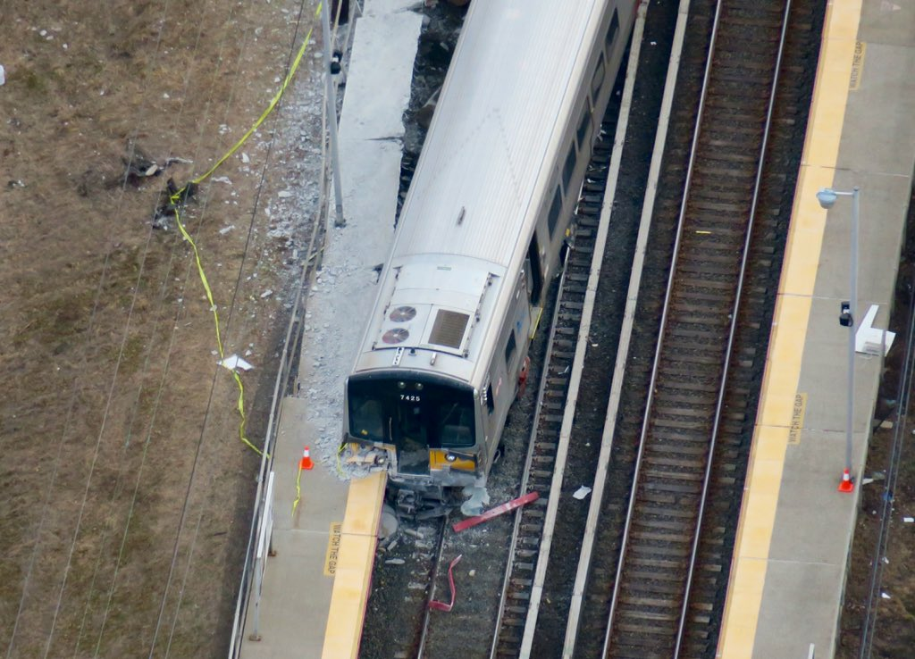 Legislator Proposes Safety Legislation After LIRR Crash