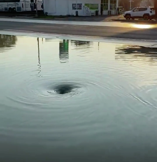 Flooding in Detroit neighborhood after water main break