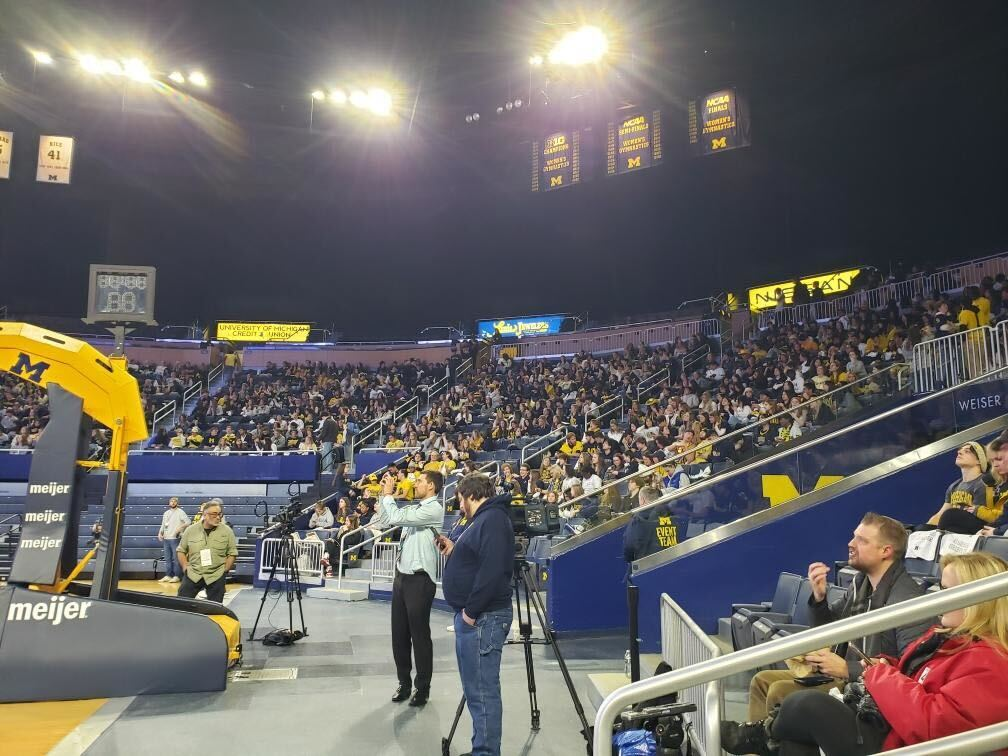 'Ready to roll': Michigan students gather at Crisler Center to watch CFP Championship