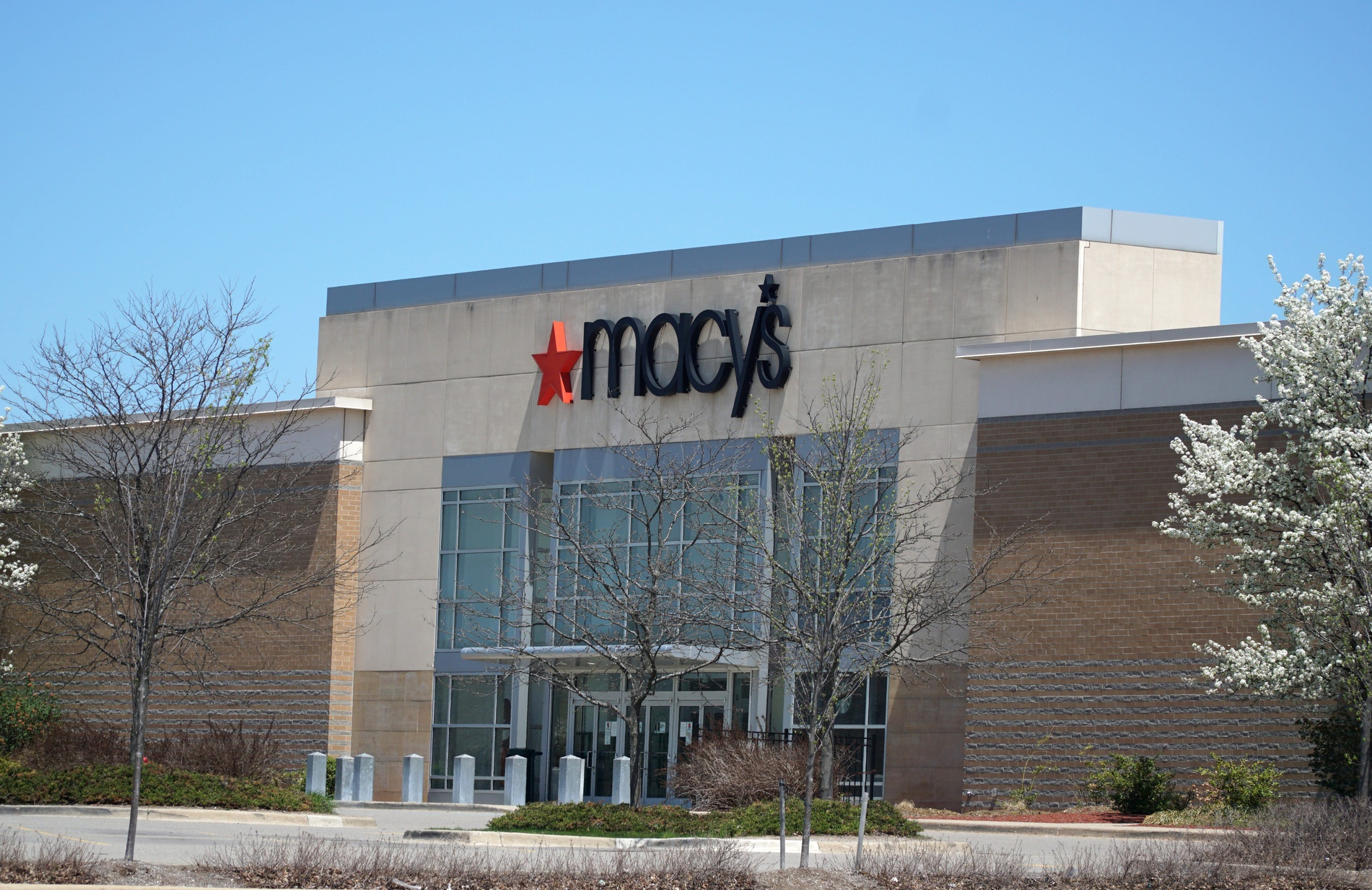 12 Oaks Mall evacuated in Novi: Reports