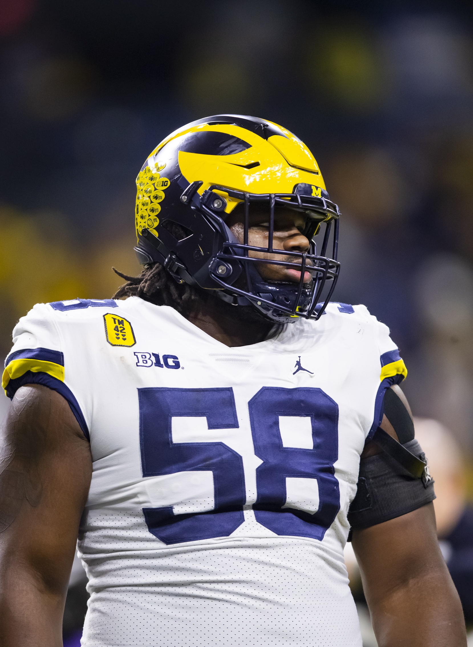 Michigan football co-captain Mazi Smith facing weapons felony charges