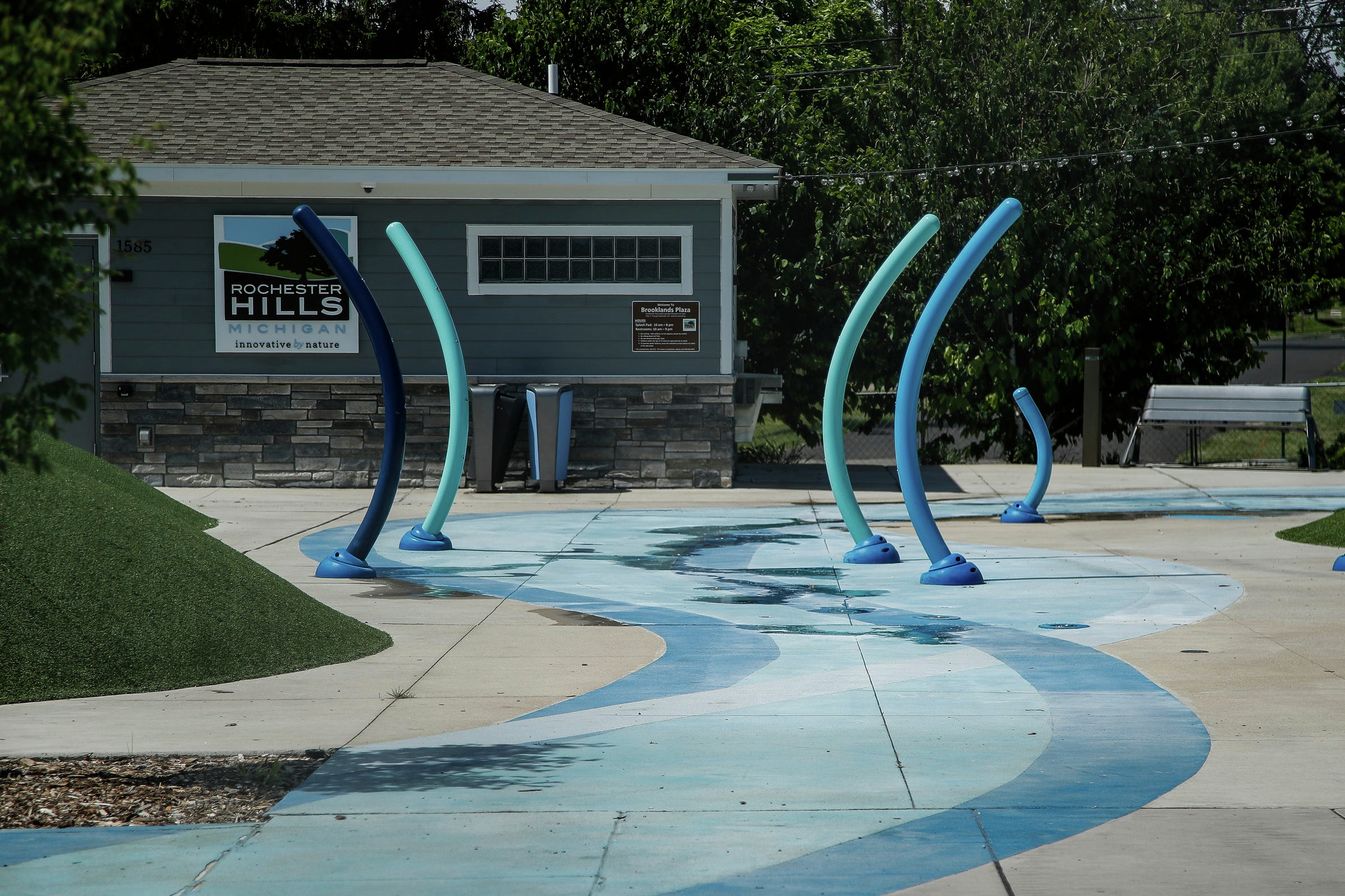 Popular burger place in Rochester Hills raising money for victims of Brooklands Splash Pad shooting