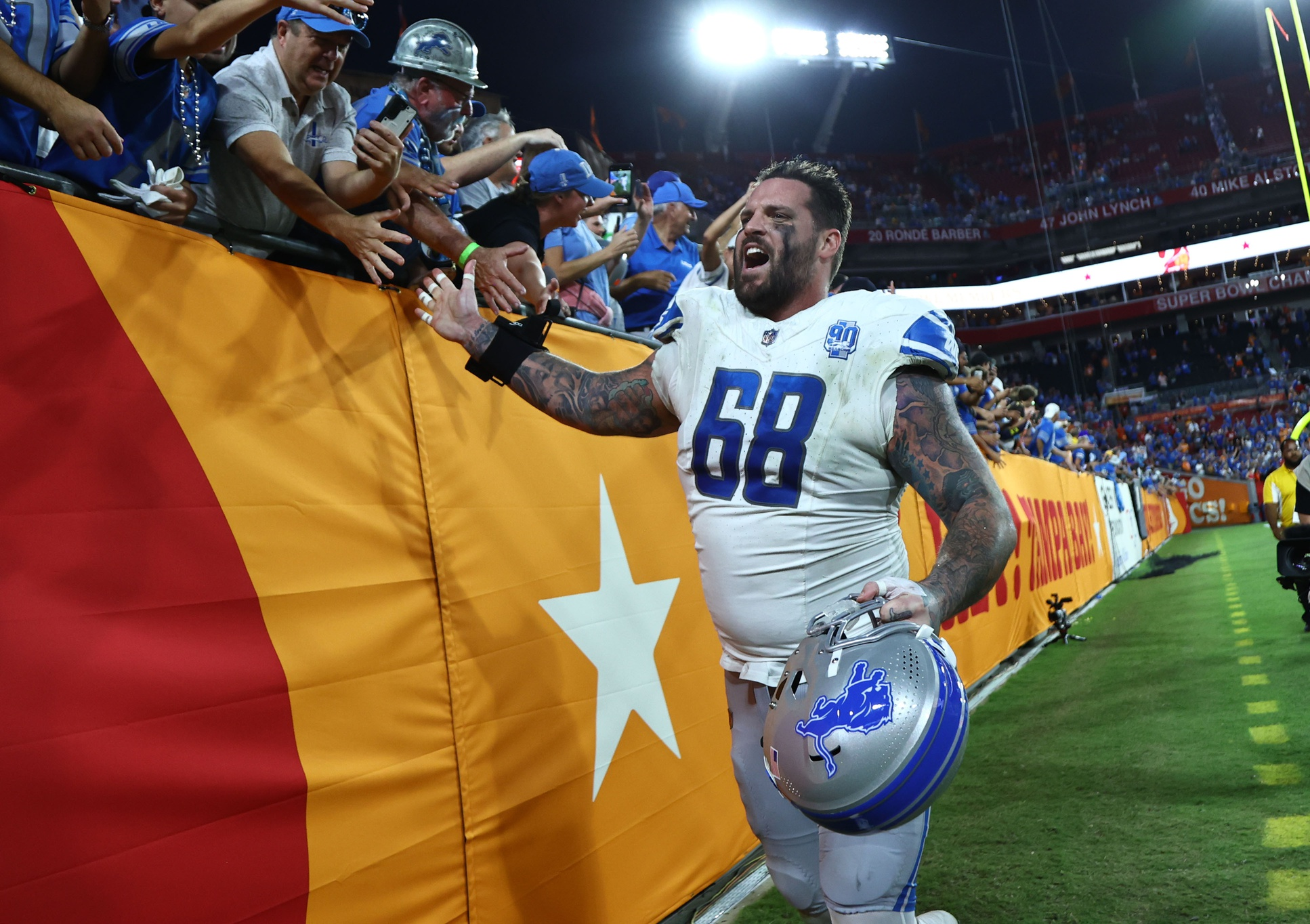 Taylor Decker: "I don't want to play anywhere else"