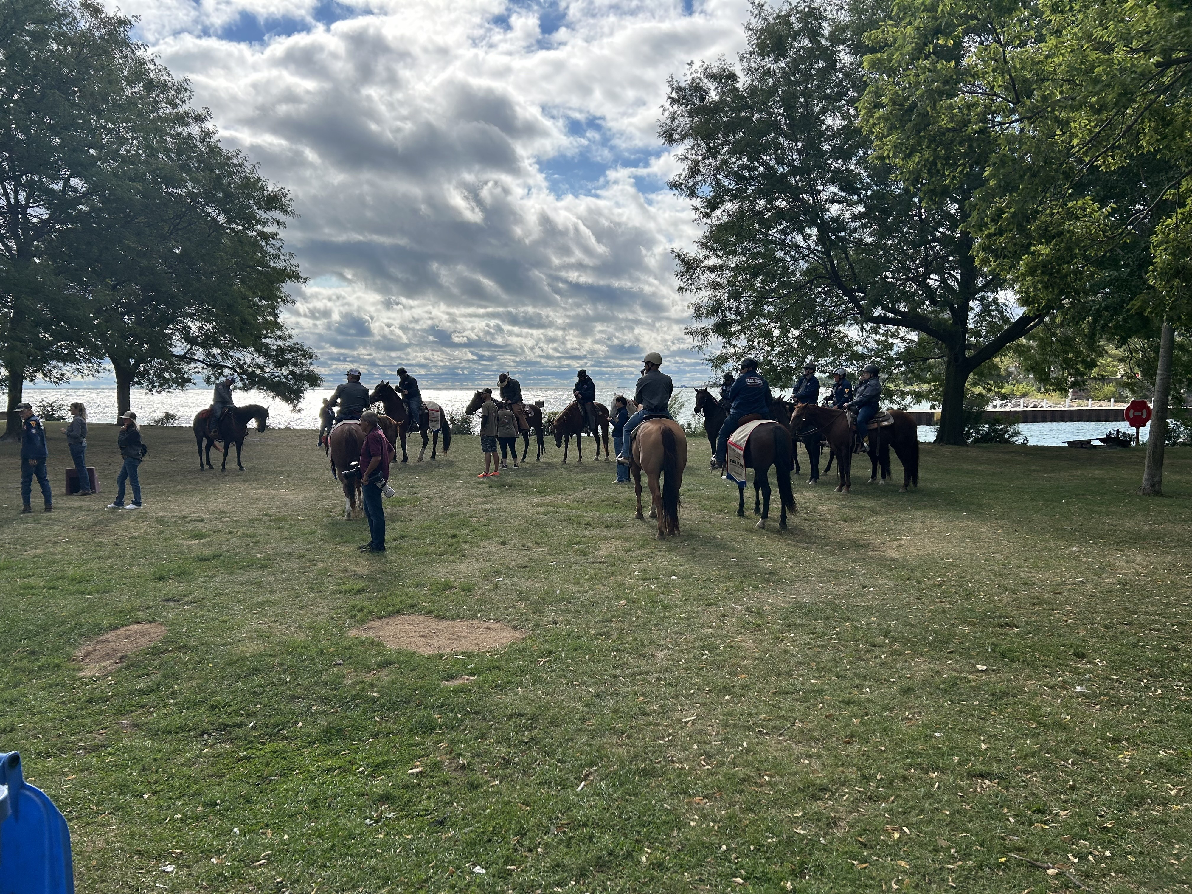 Equine therapy organization leads special lakefront ride with veterans