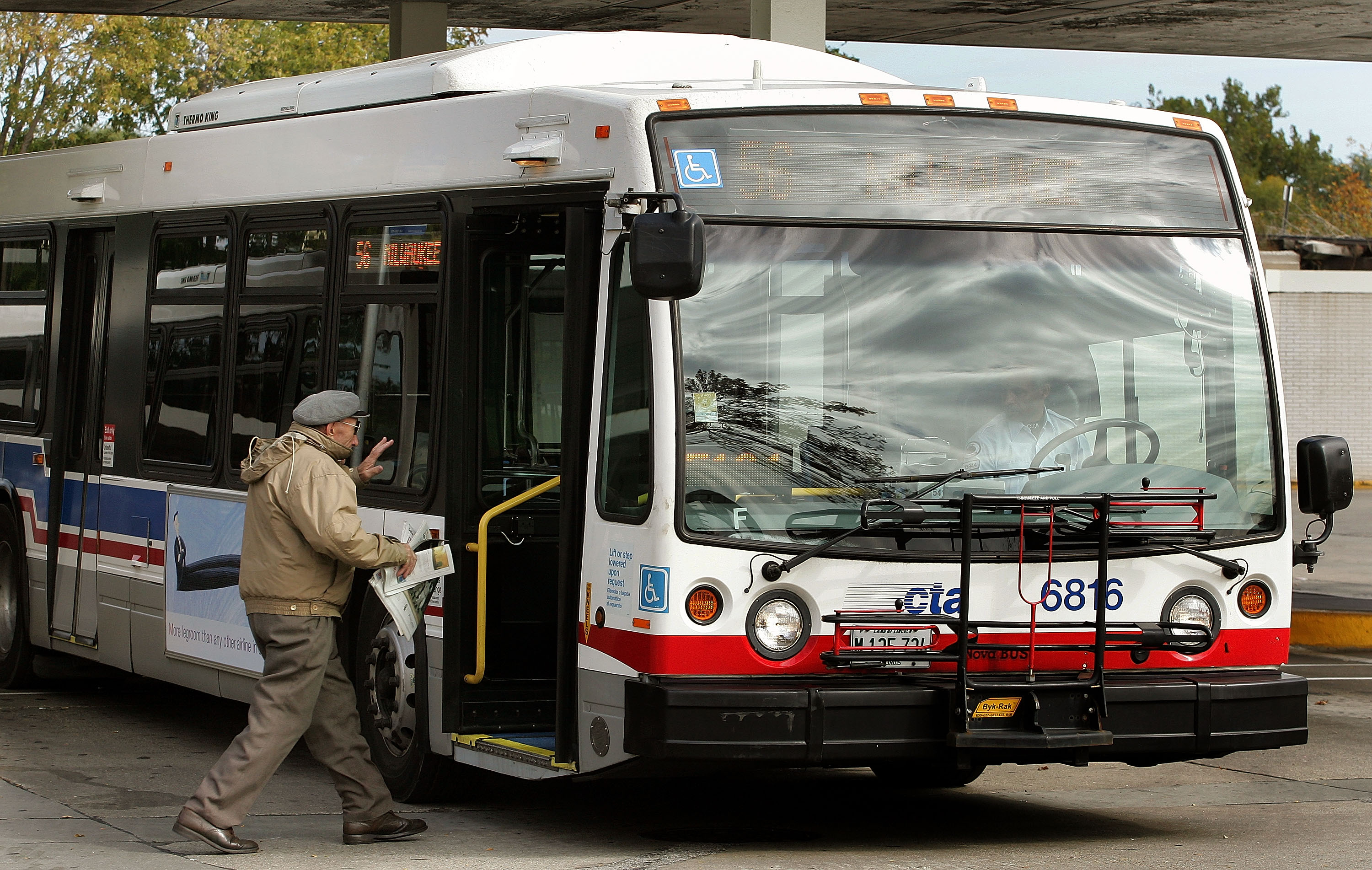 Ravenswood bus riders are giving the green light to plans to improve CTA service