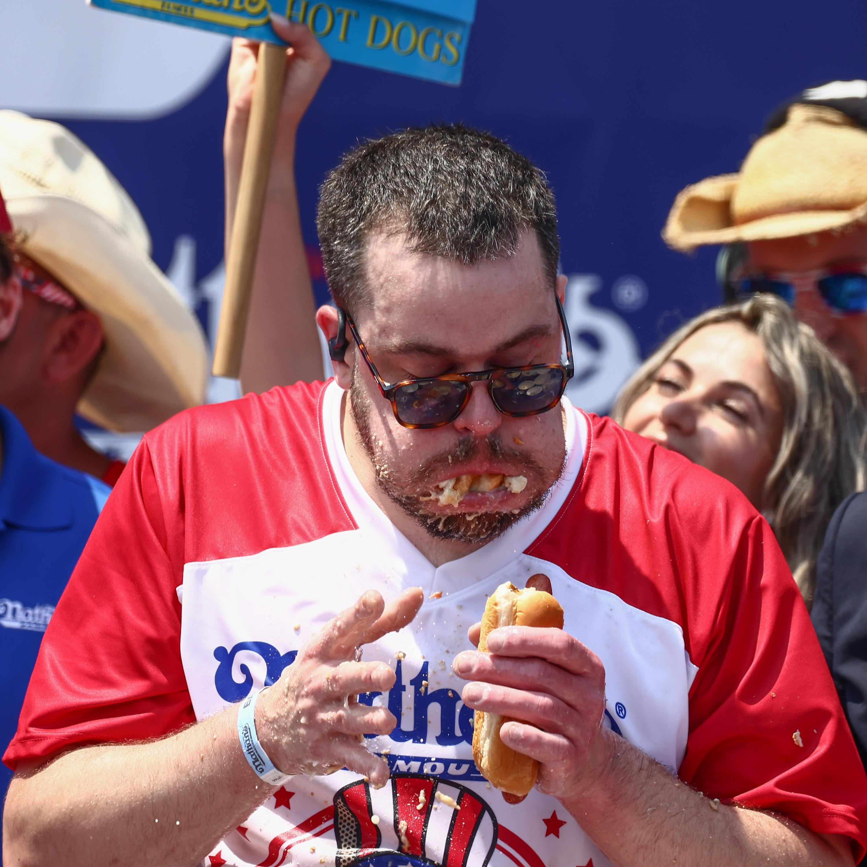 Chicago native who won hot dog contest says he 'went into a different place'