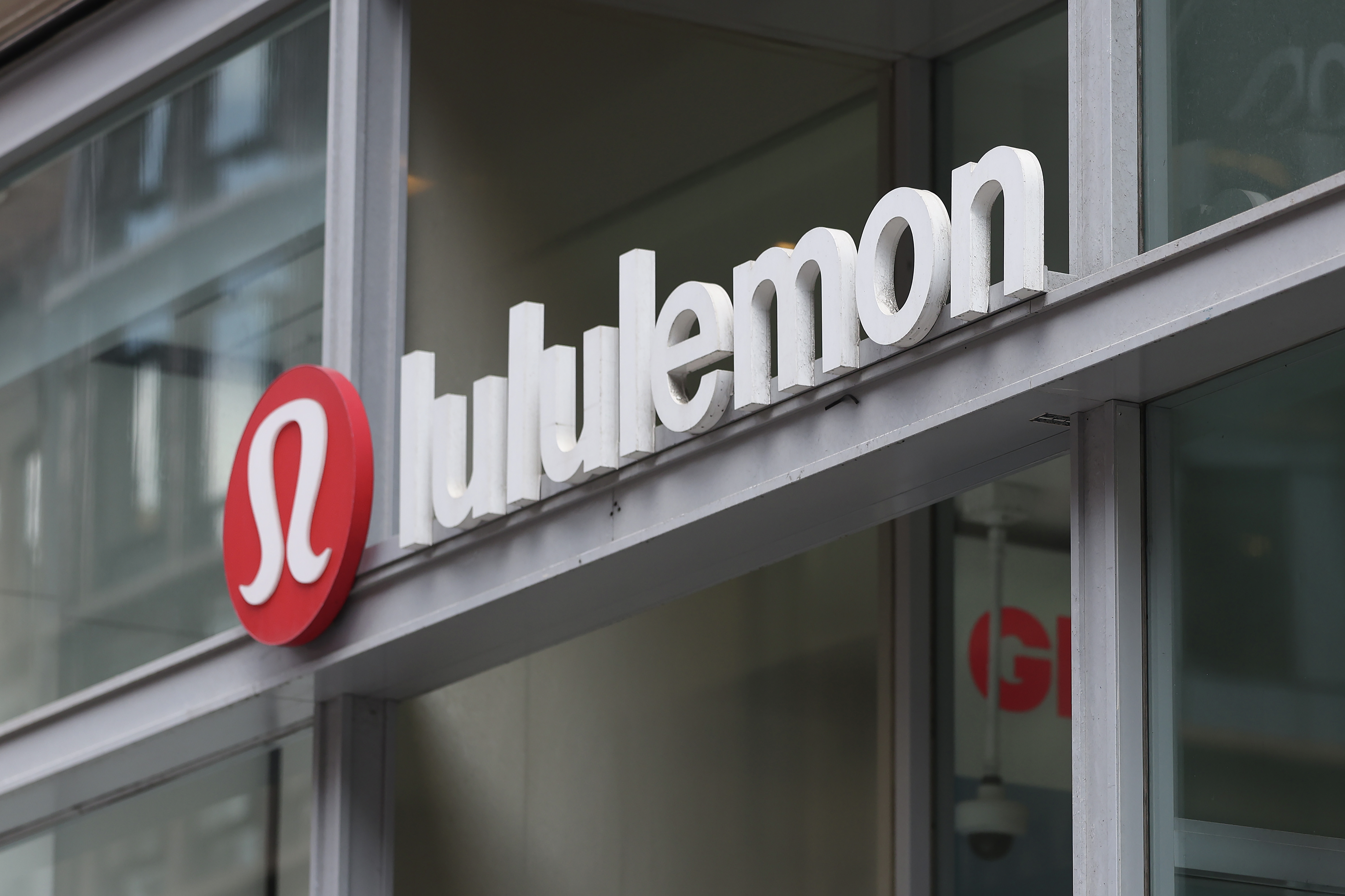 Lululemon store in Lakeview hit by burglars