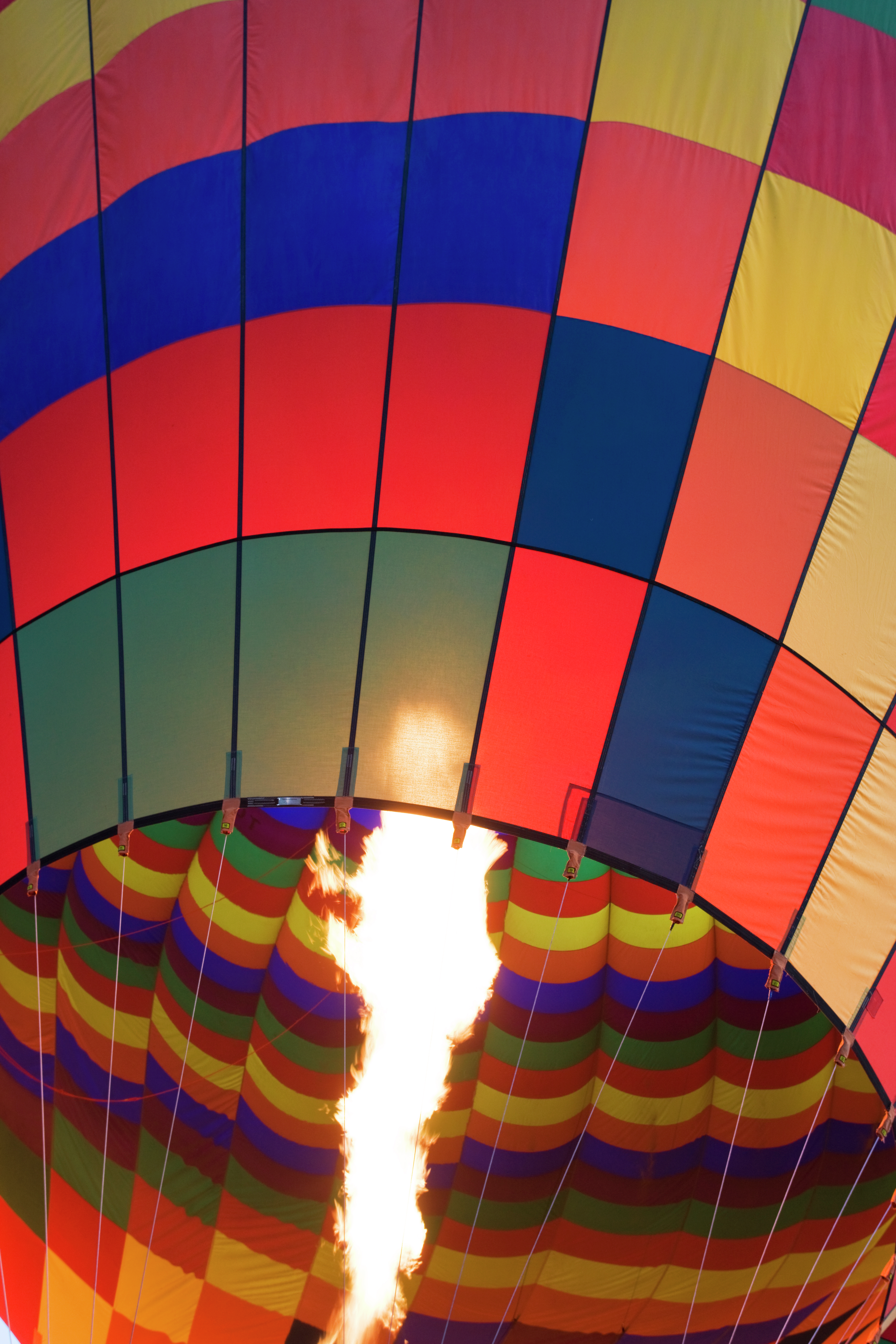 Hot air balloon goes down in NW Indiana