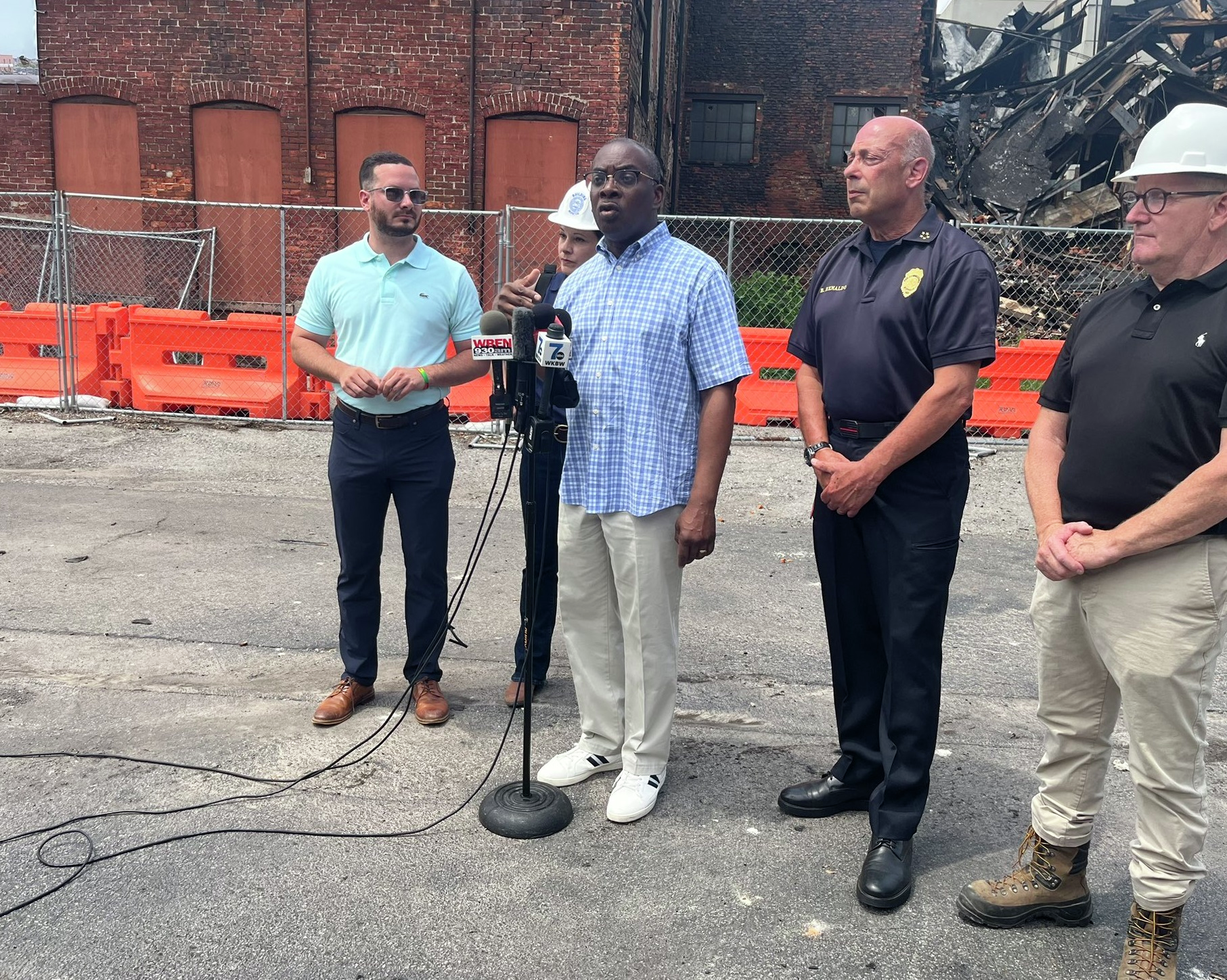 Buffalo Mayor Byron Brown and Fire Commissioner William Renaldo provide the latest update into Tuesday night's fire at 110 and 118 South Park Avenue