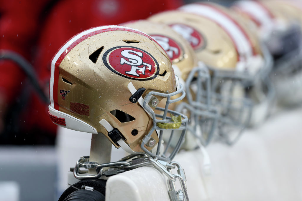 One lucky school hosted the Niners as they prepared for their game against the Vikings.