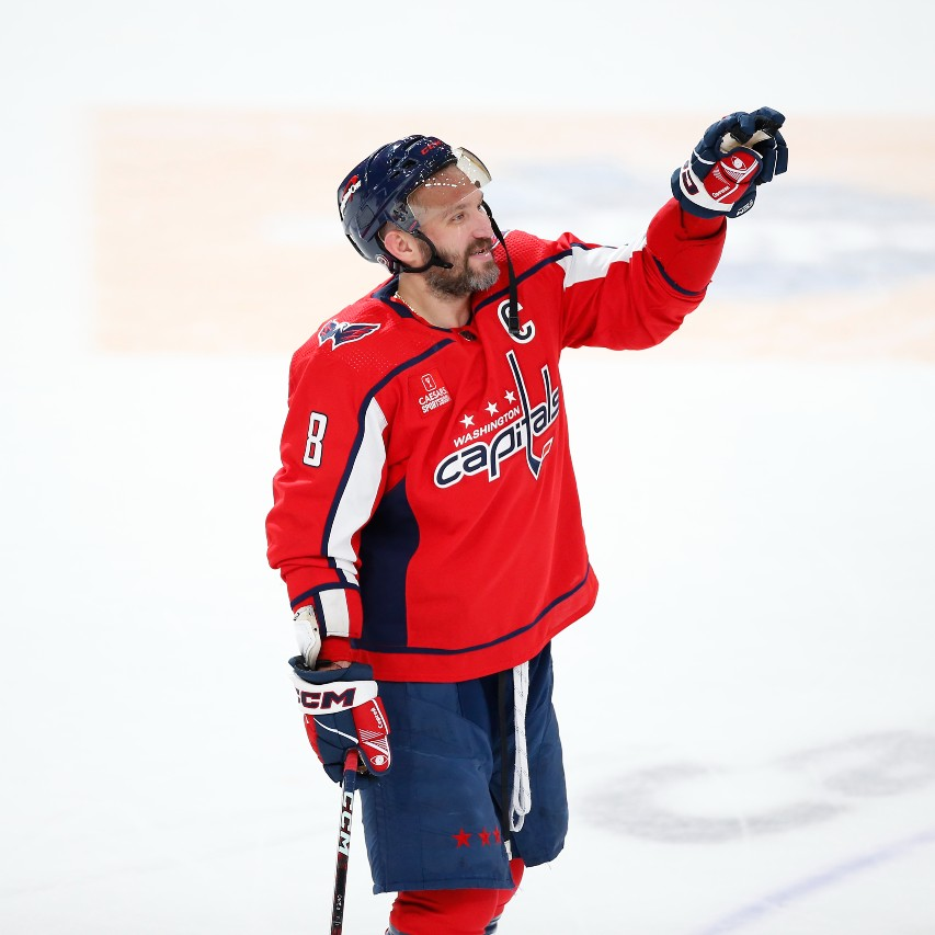Chasing 895: Ovechkin scores goal No. 827