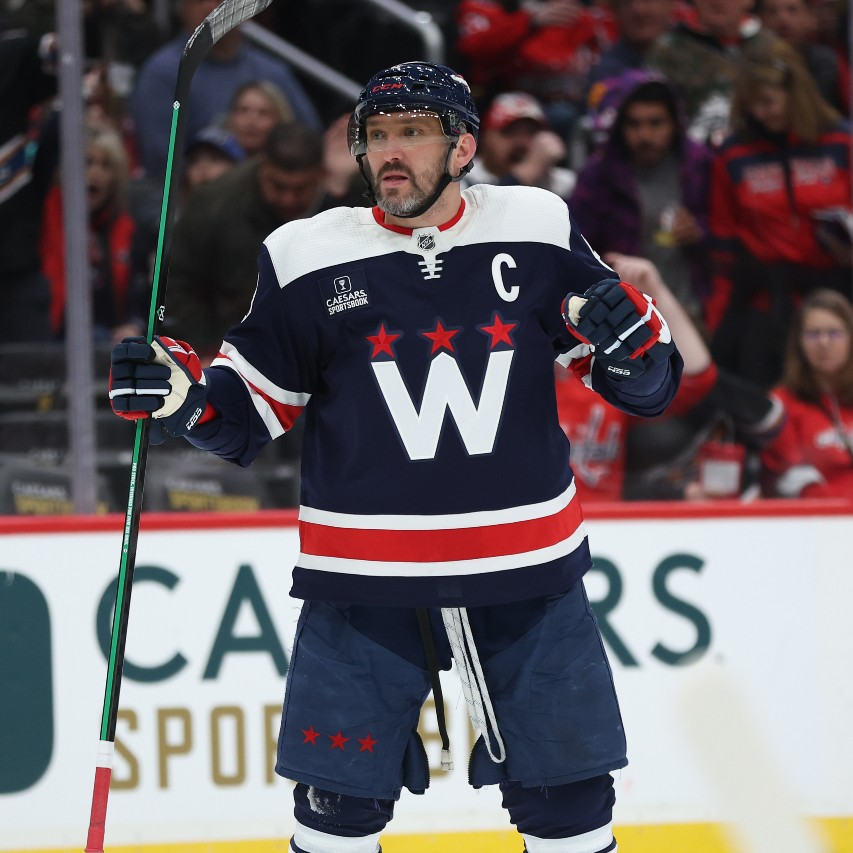 Chasing 895: Alex Ovechking Scores Goal No. 832