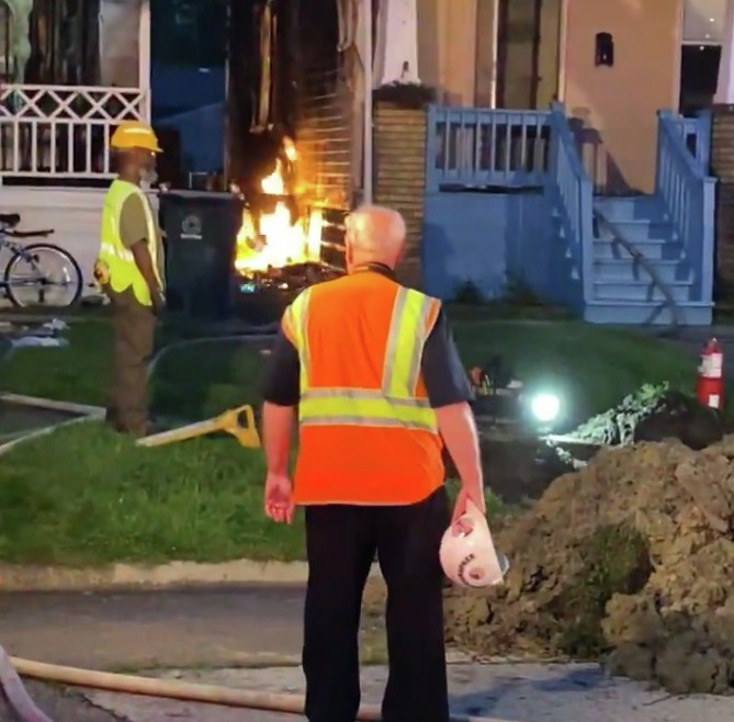 Fire destroys two homes in Hazel Park