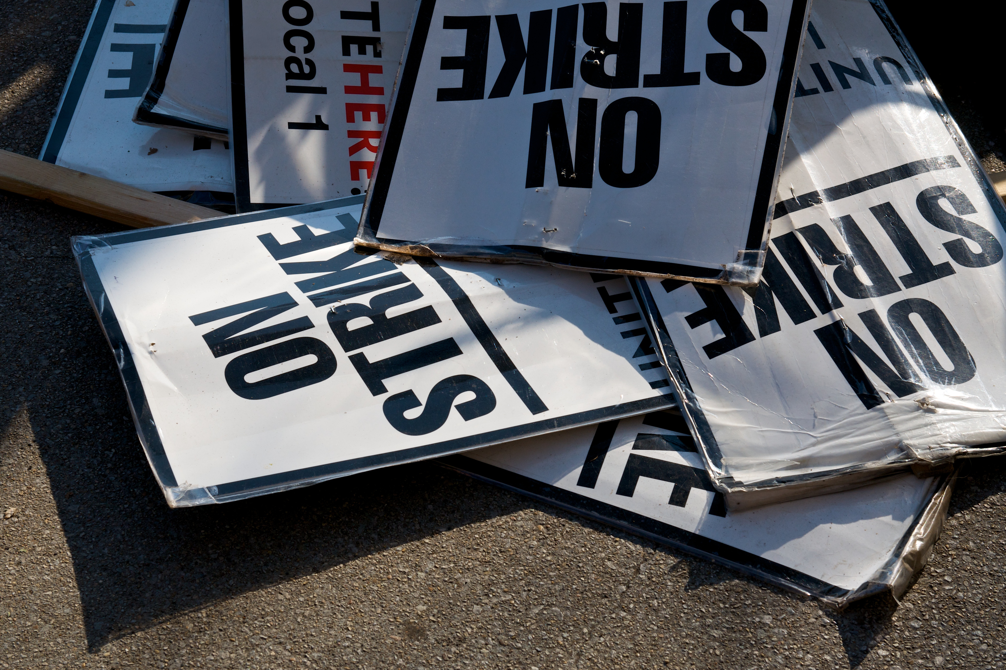 United Auto Workers strike expanding to Chicago auto plant