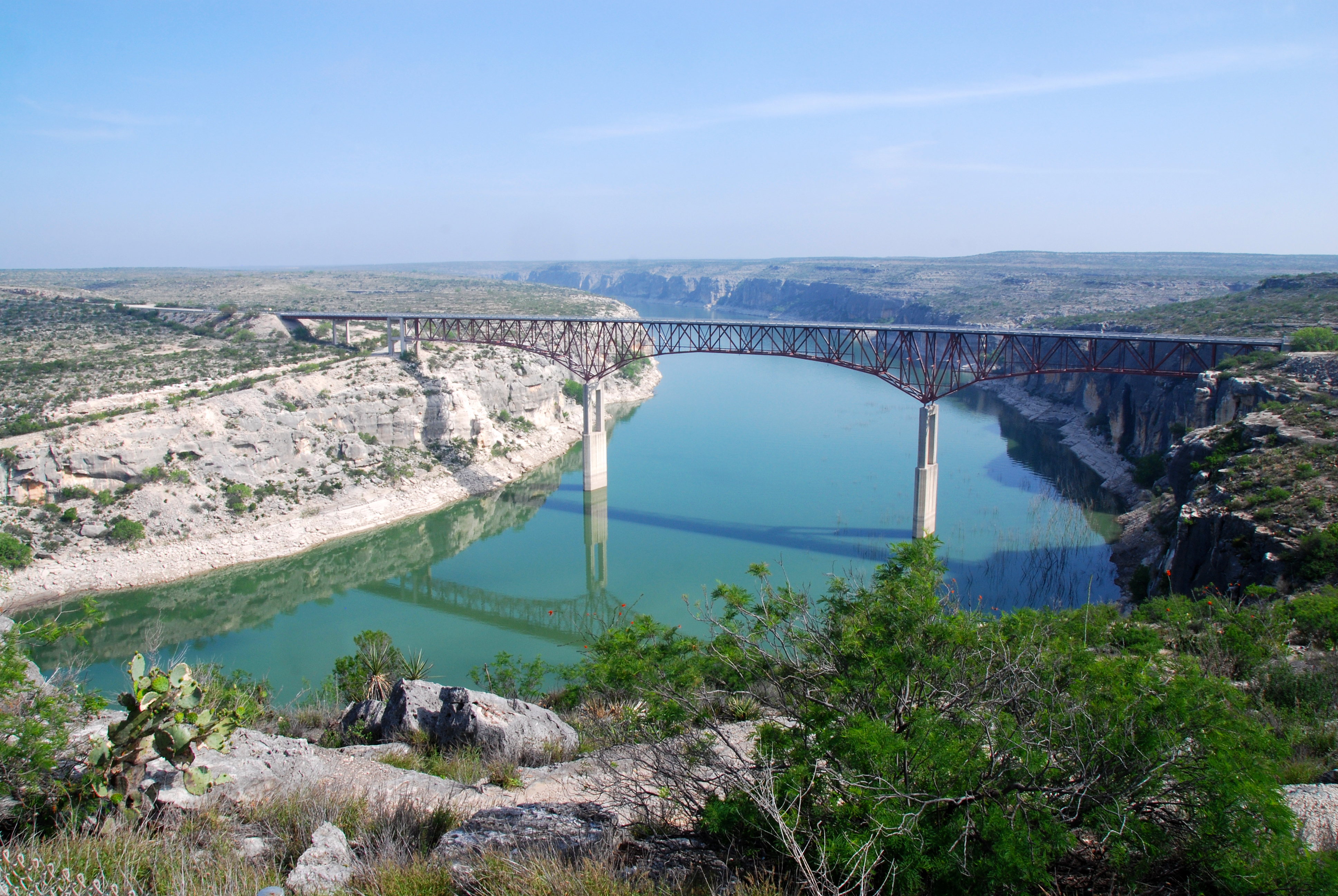 Rail bridges at Rio Grande shut down due to 'concerning development'