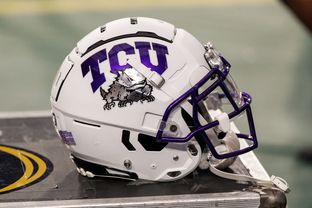 Horned Frog vs Bulldog: Who would (realistically) win in a fight?