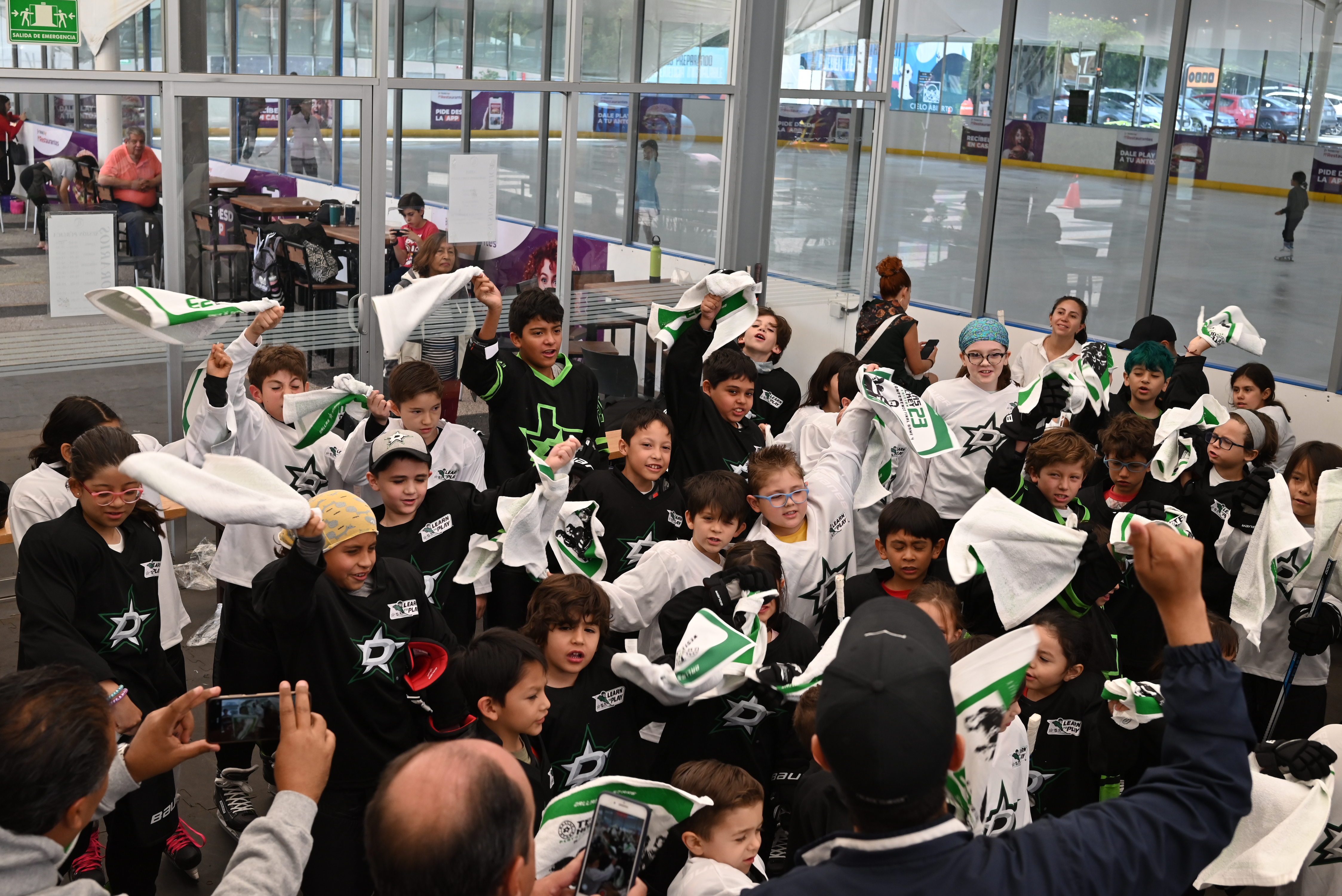 The passion of Stars hockey reaching Mexico City