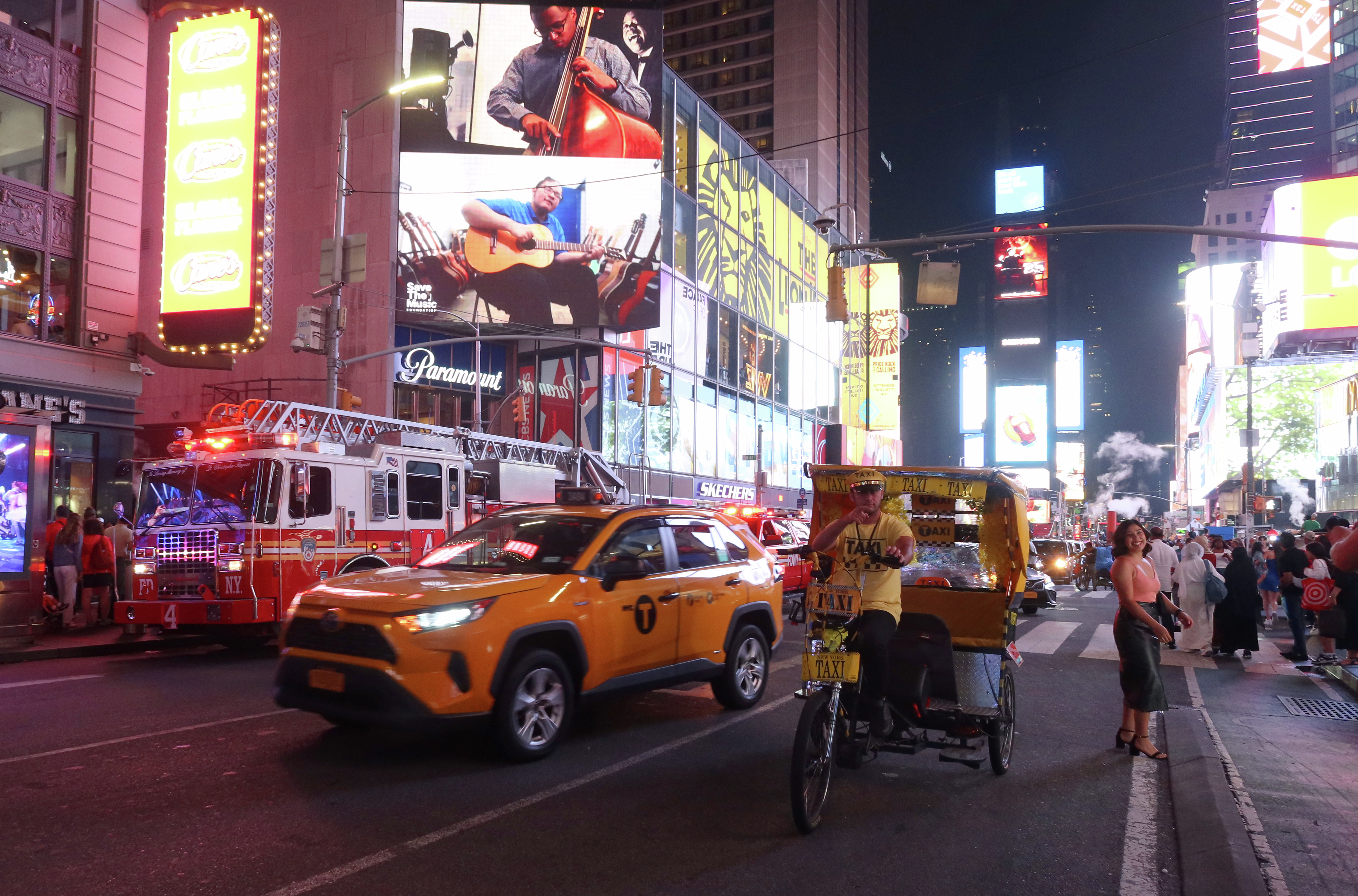 NYPD cracks down on pedicabs in New York City