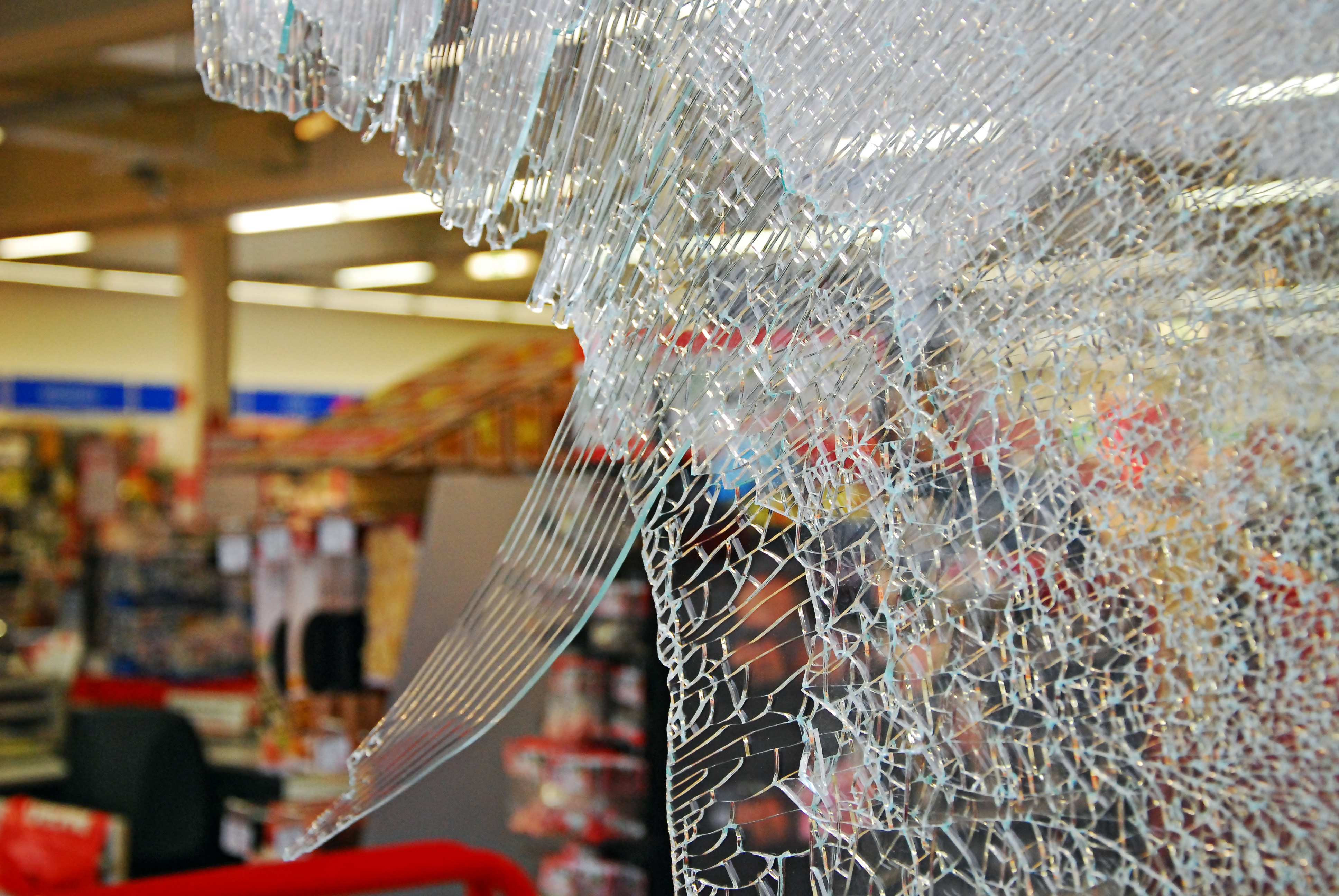 How are retail stores stopping thieves this holiday season?