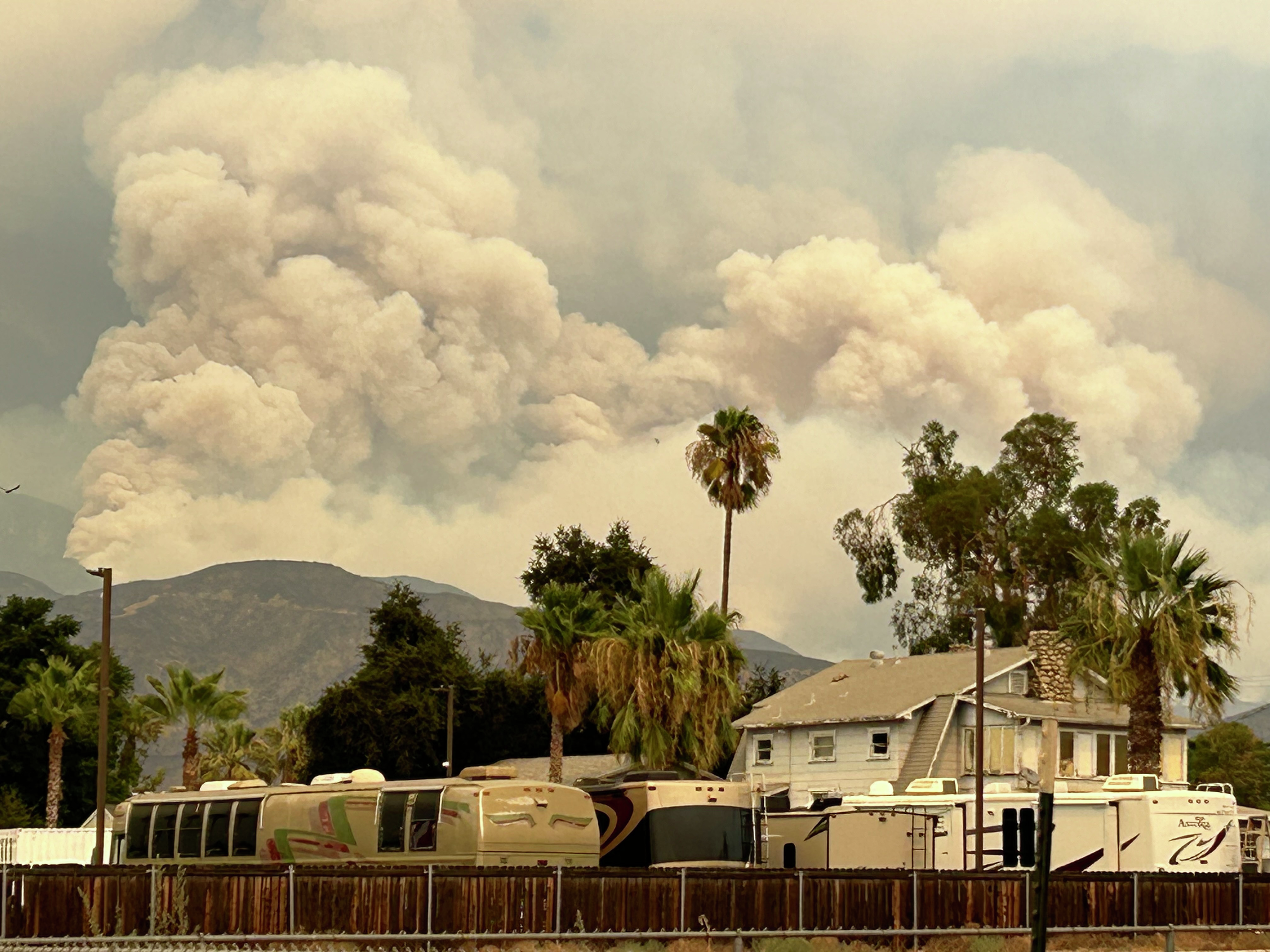 How much damage can wildfire smoke do to your lungs?