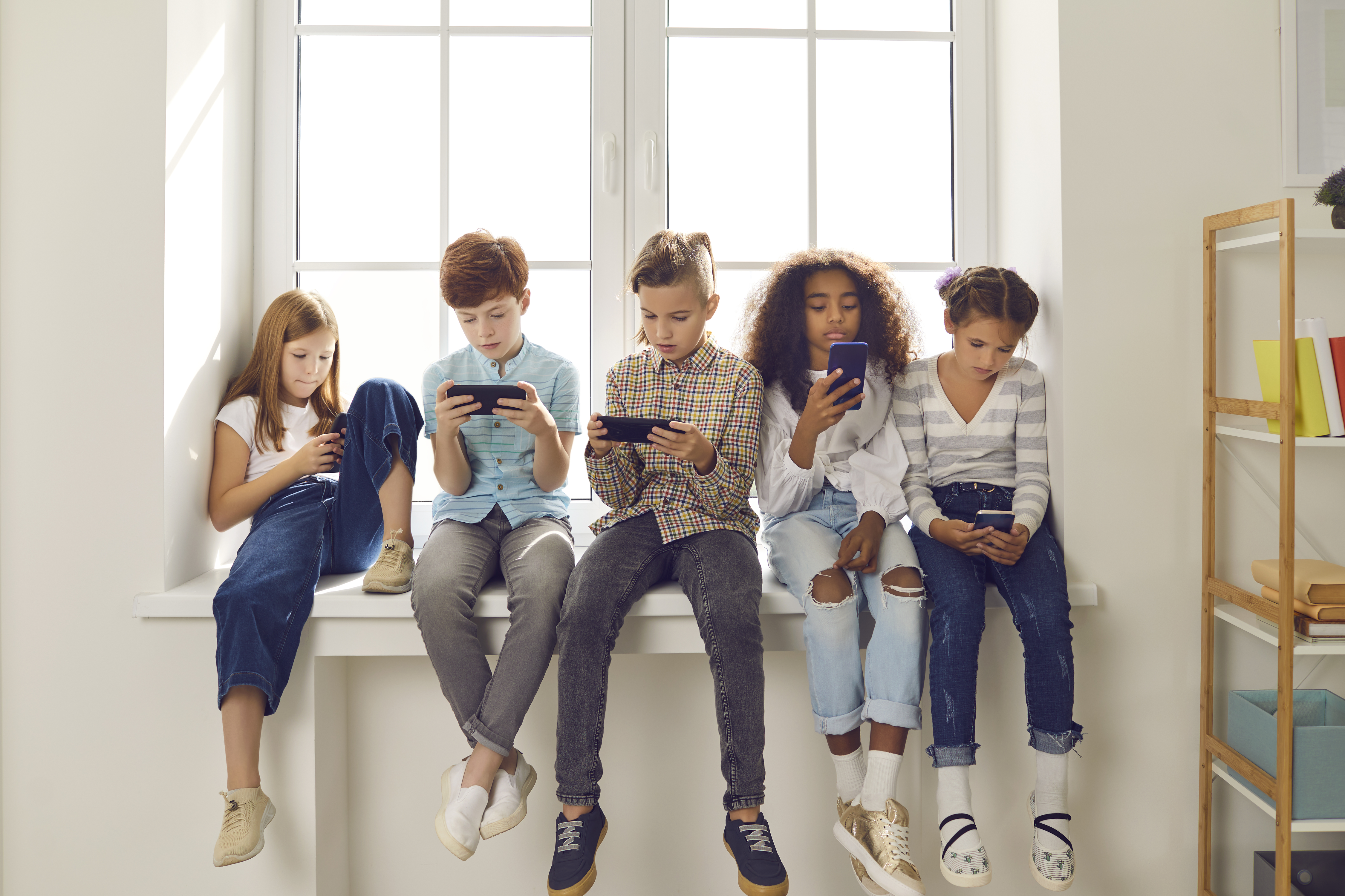Study: Too much social media impacts teenage brain development