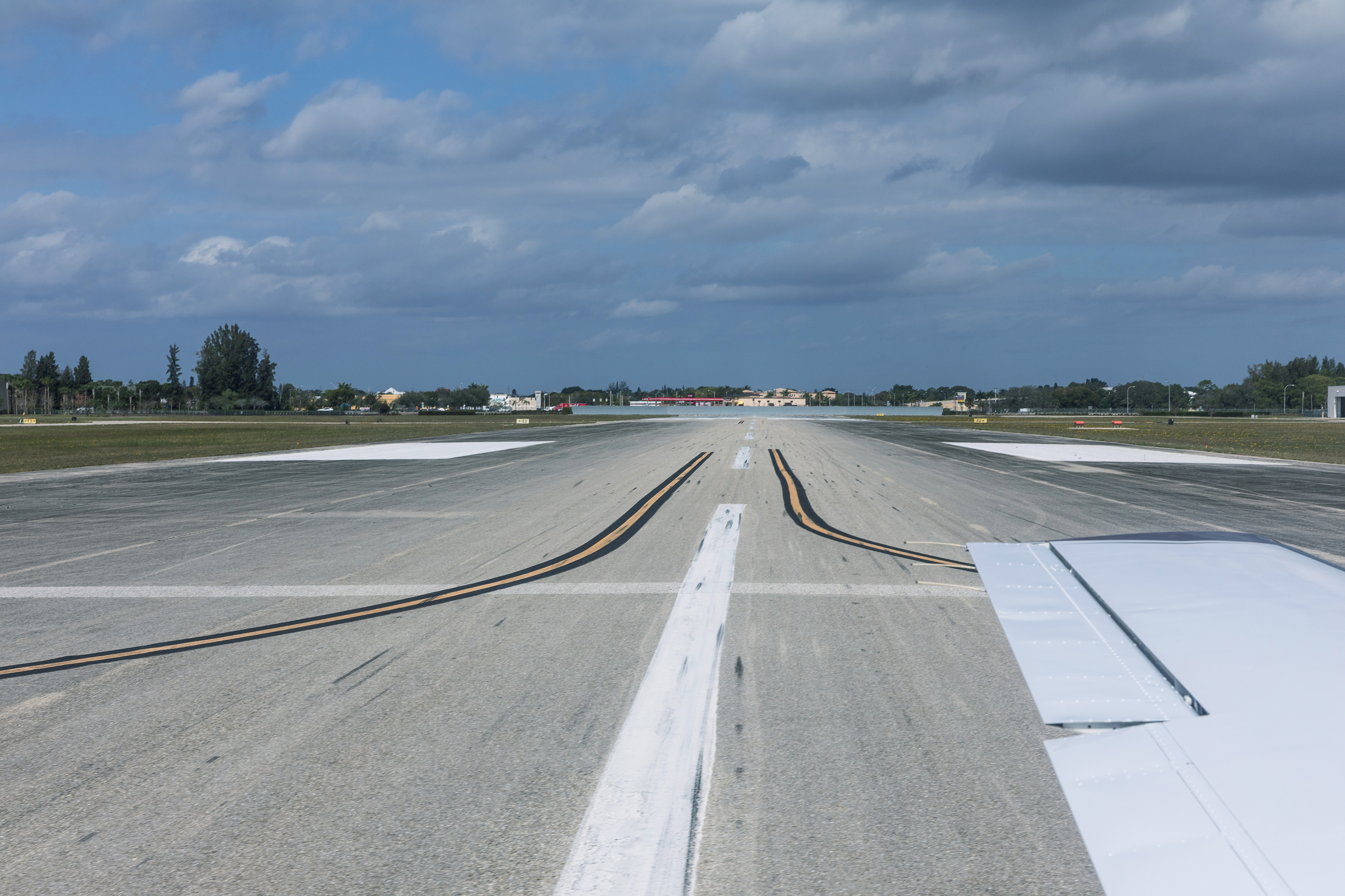 FAA meetings to focus on runway safety following close calls