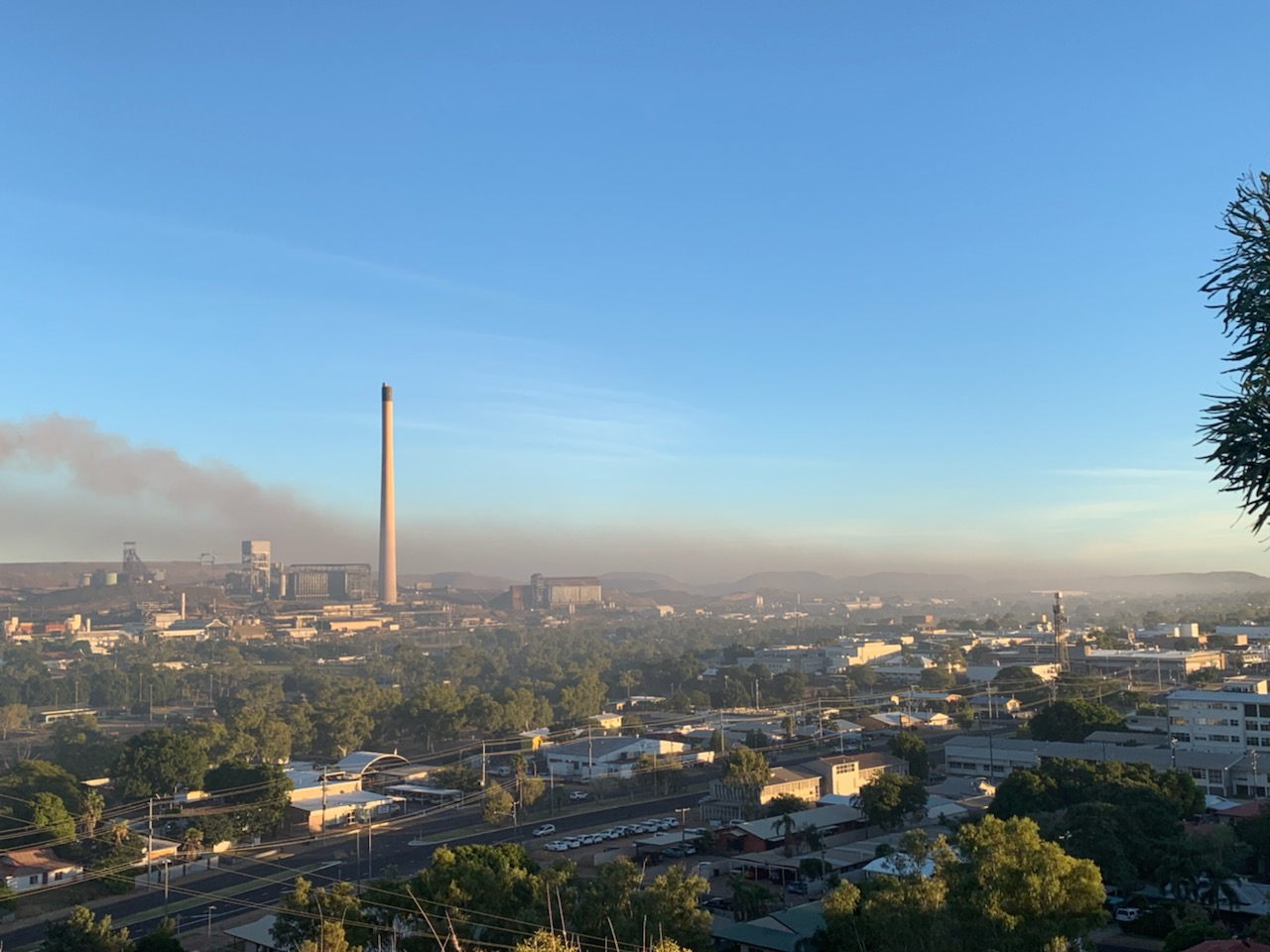 Fire Causing Scenes In Mount Isa This Morning