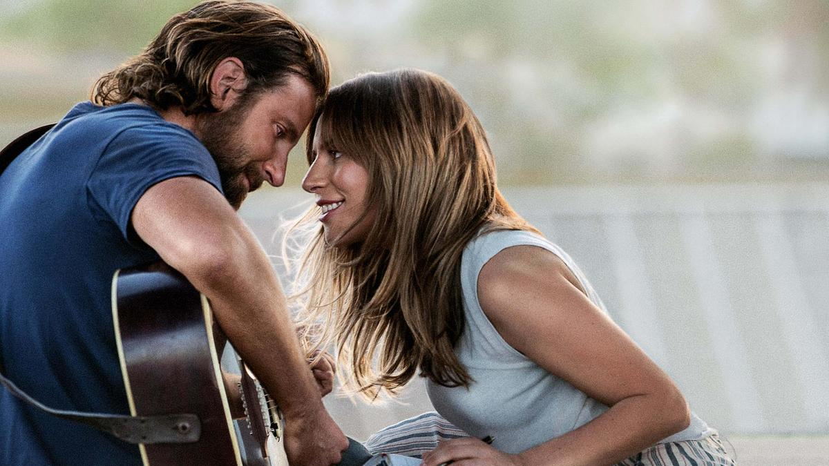 Shallow lady gaga bradley cooper. Звезда родилась фильм 2018. Леди Гага звезда родилась. Брэдли Купер и леди Гага фильм.