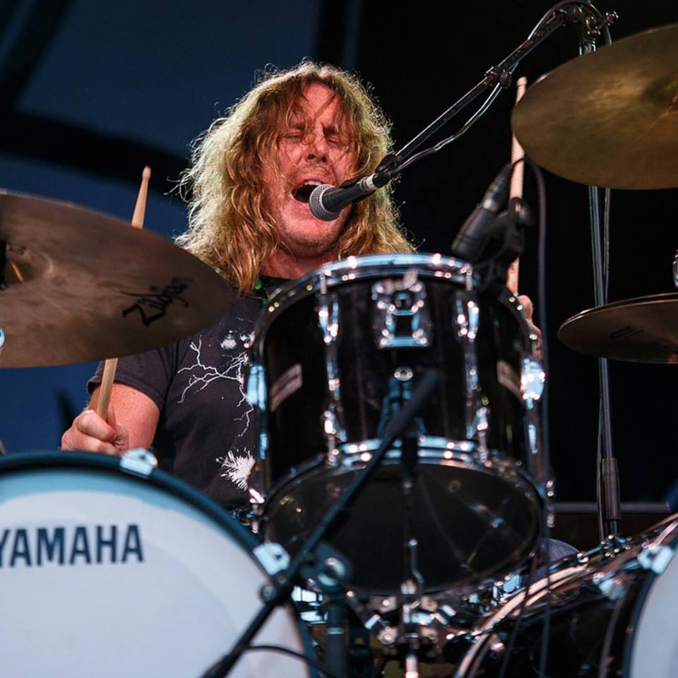 Billy chats with Kram, Drummer for Spiderbait about his early days visiting Shepparton right through to conquering the Melbourne pub rock scene in the early 90's